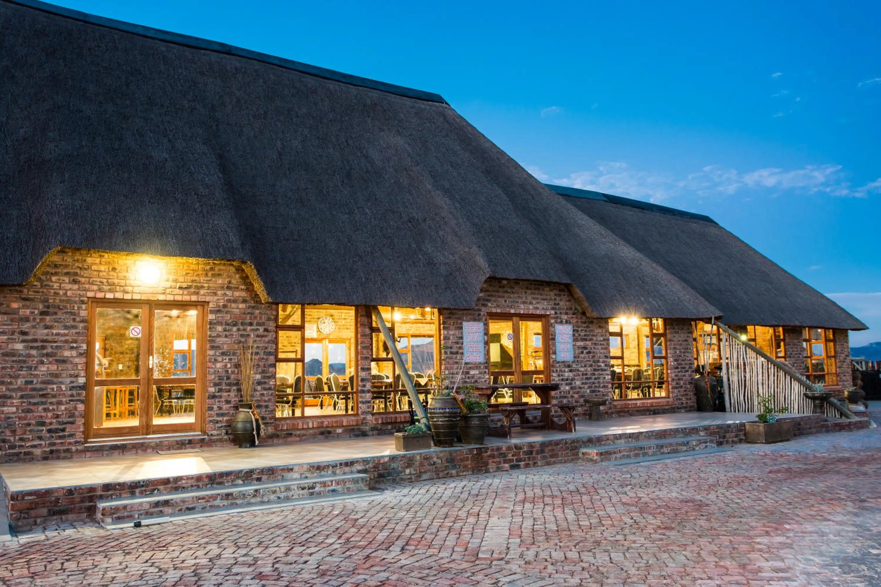 Food and drinks in A-1 Njalo-NjaloSafari´s