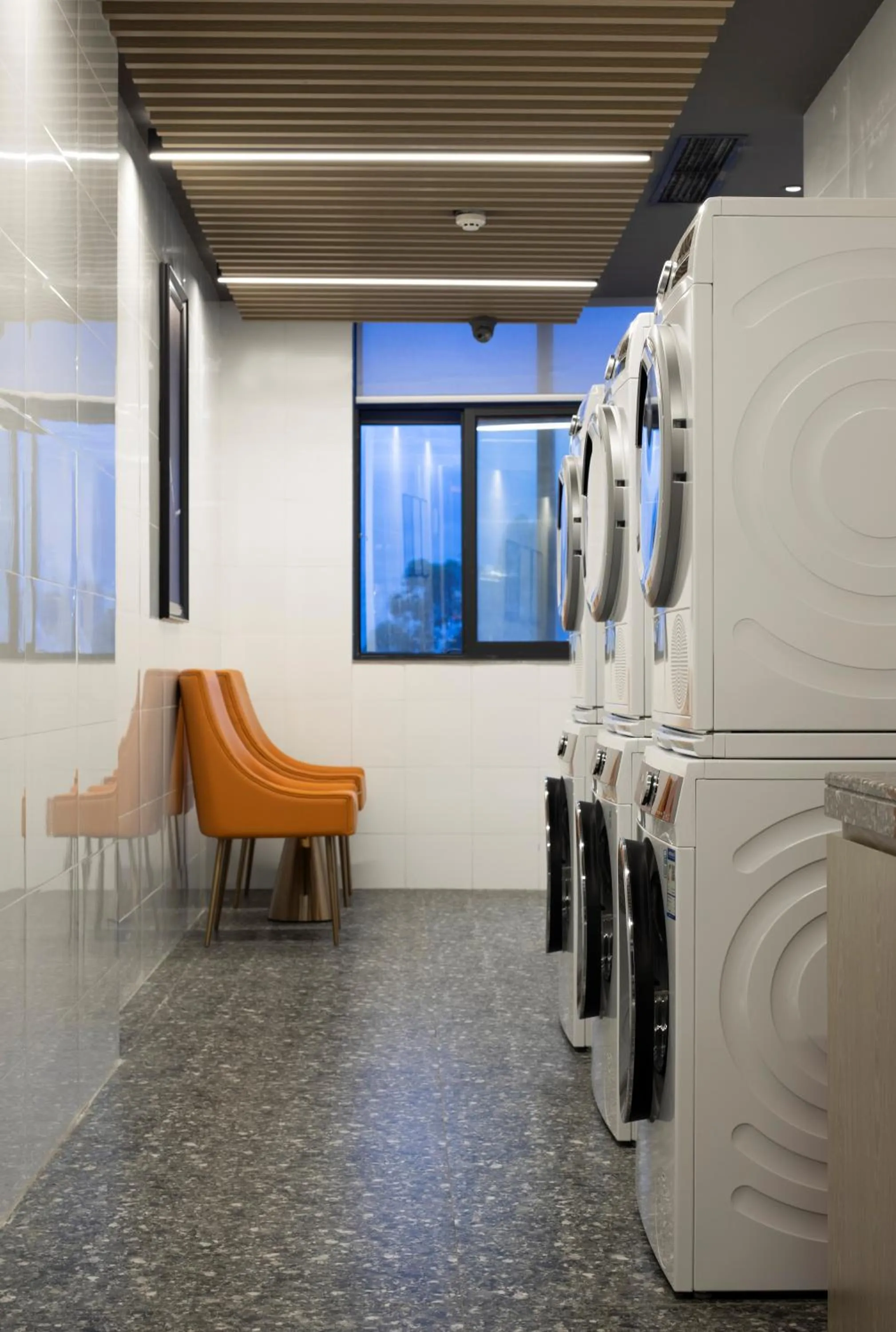 washing machine in Arthur Hotel Zhujiang New Town Guangzhou