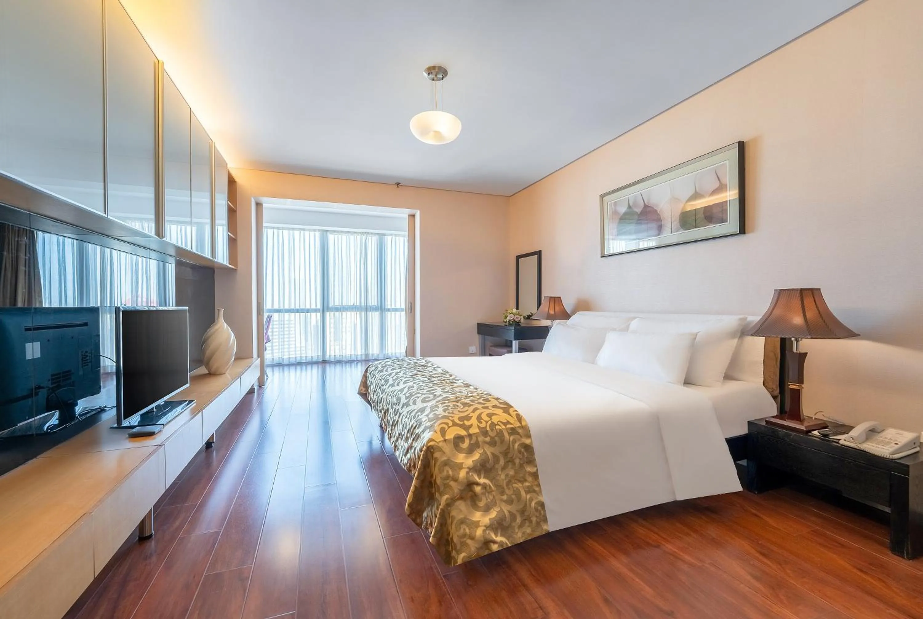 Bed in Qingdao Housing International Hotel