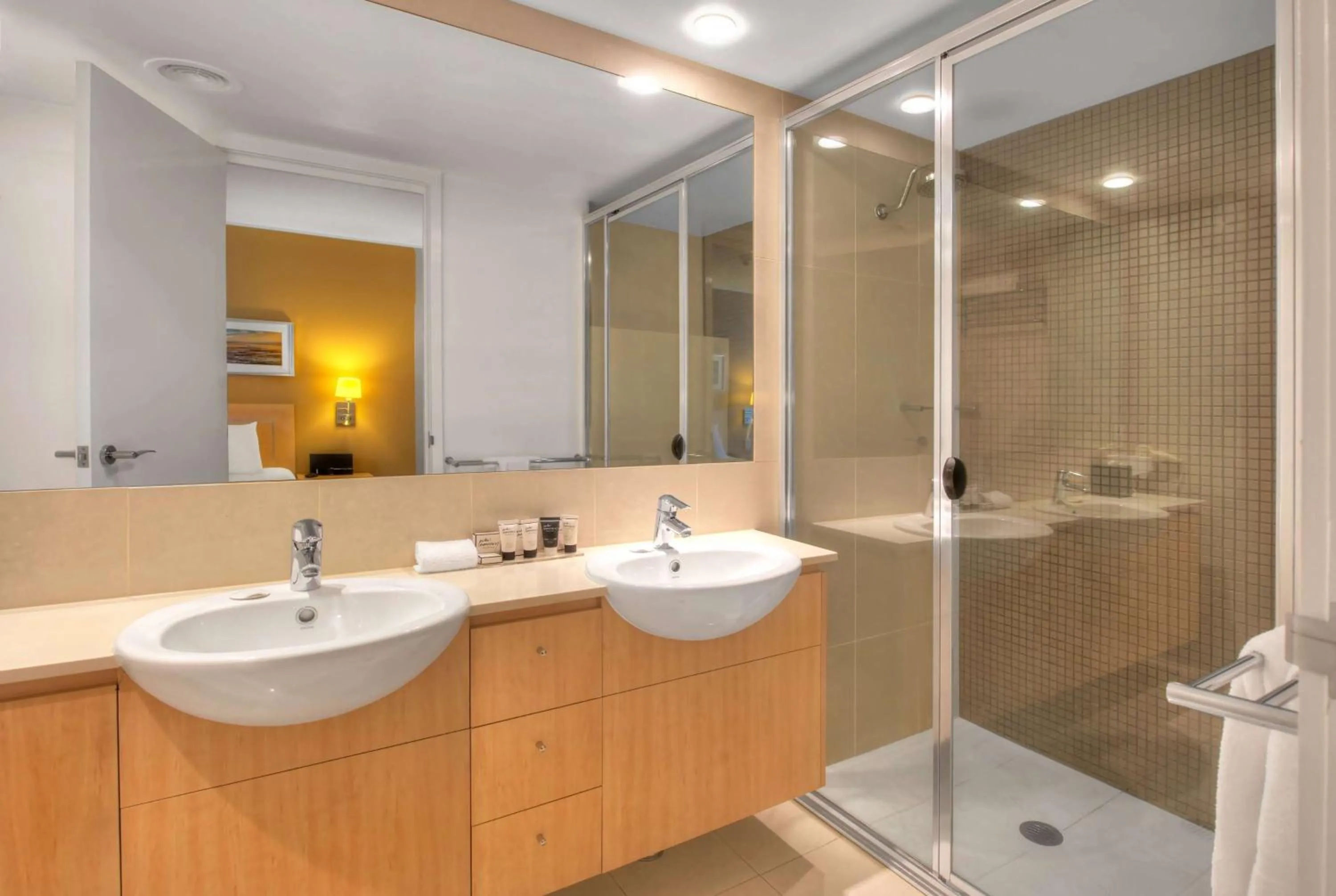 Bathroom in Ramada Hotel & Suites by Wyndham Ballina Byron
