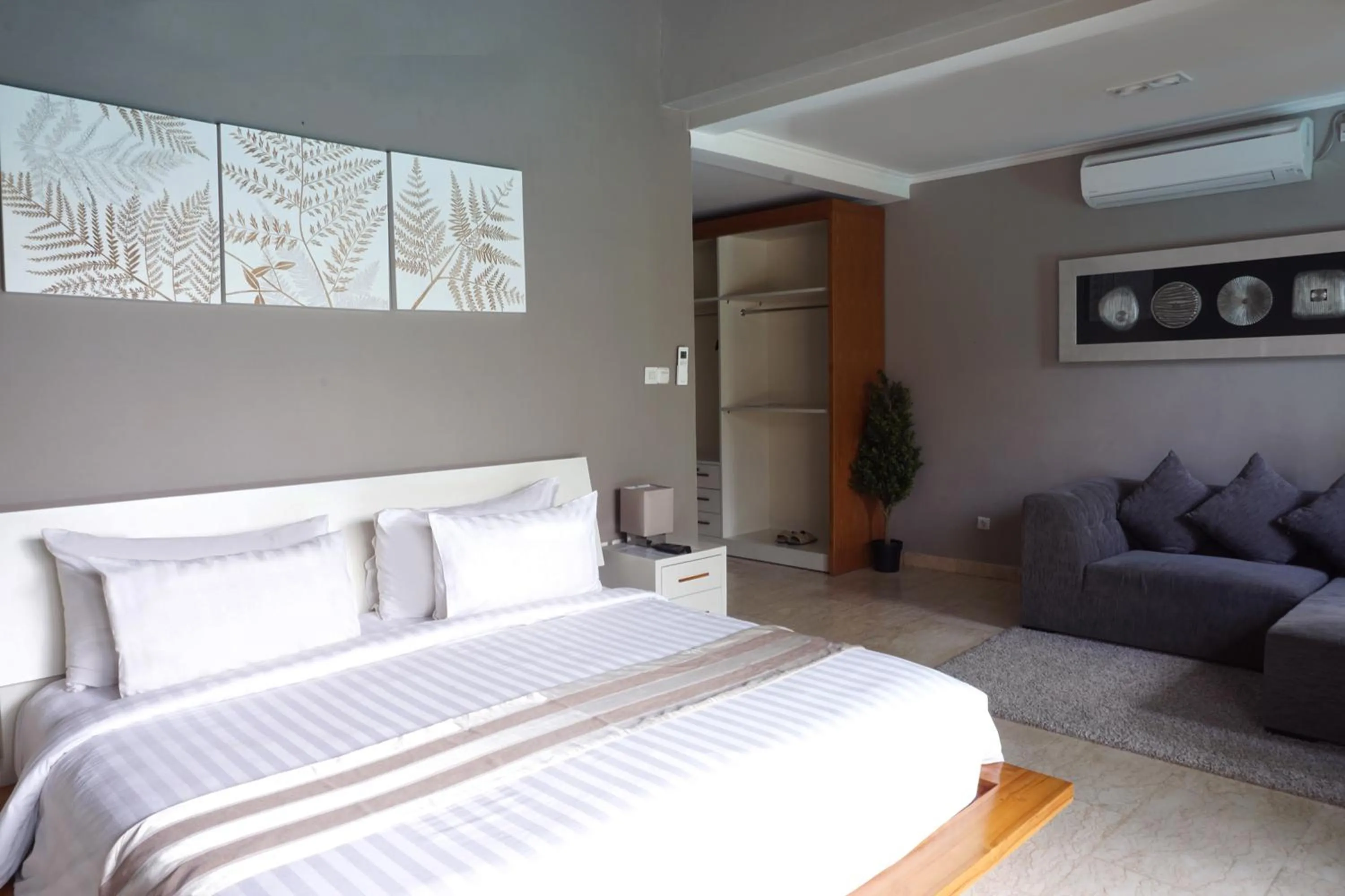 Living room, Bed in Dura Villas Bali at Kerobokan