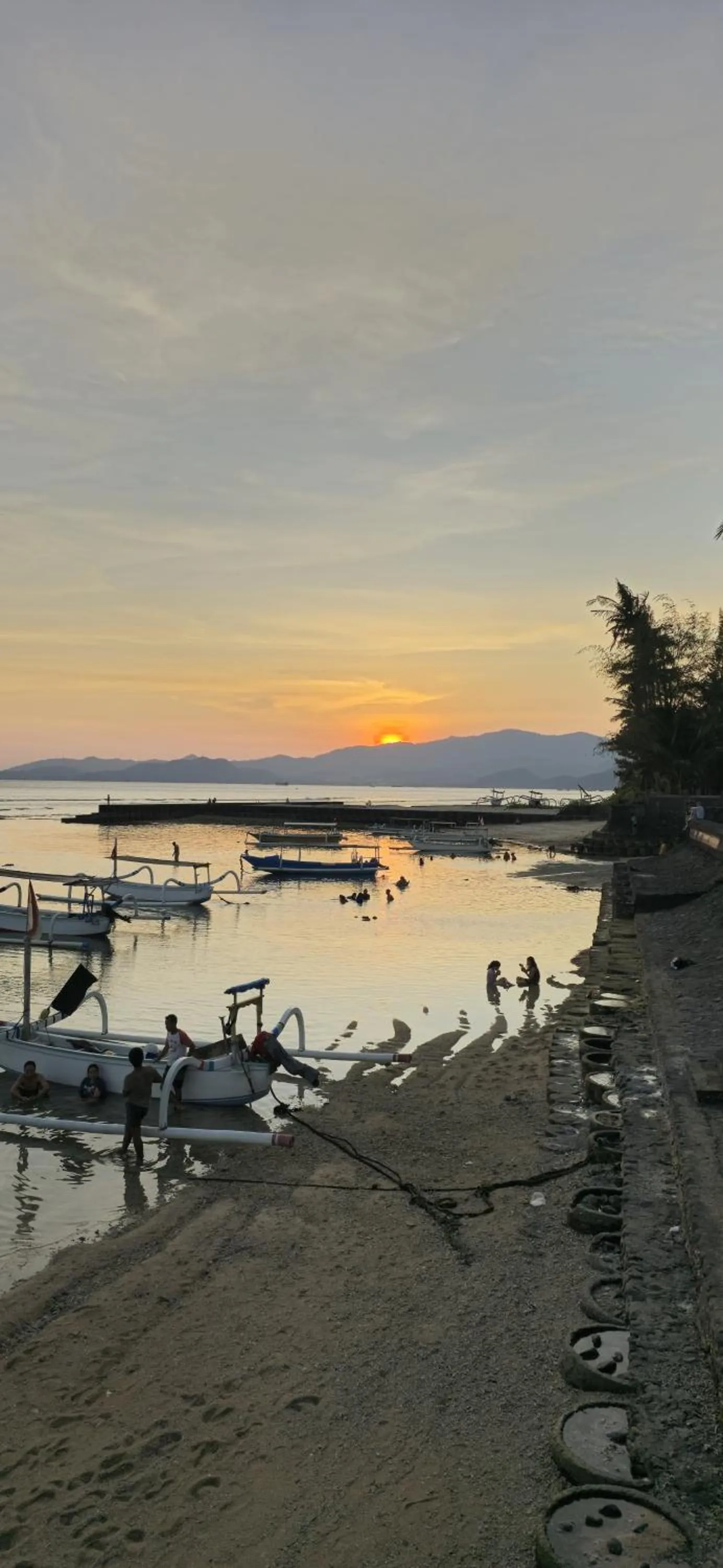 Restaurant/places to eat in Alam Candi Resort