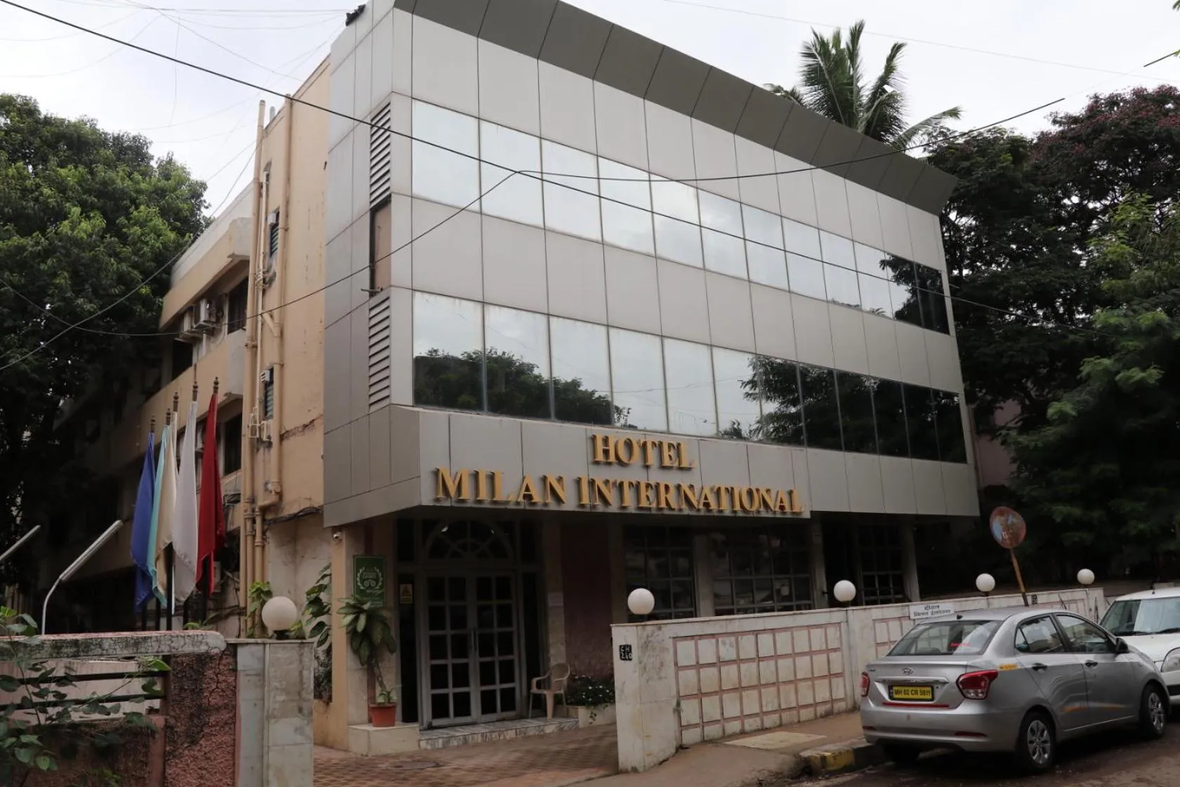 Property building in Hotel Milan International