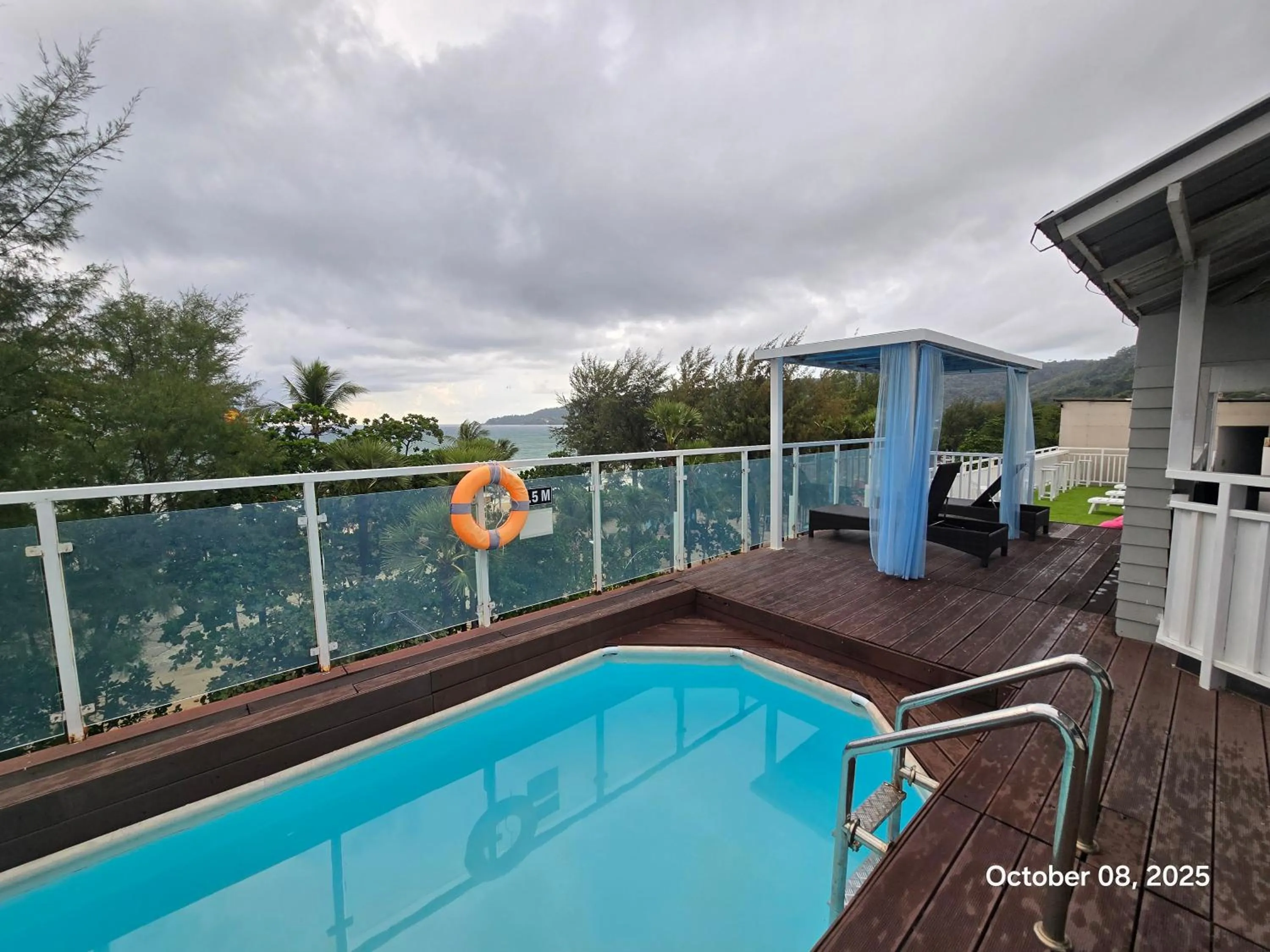 Sea view in Modern Living Residence