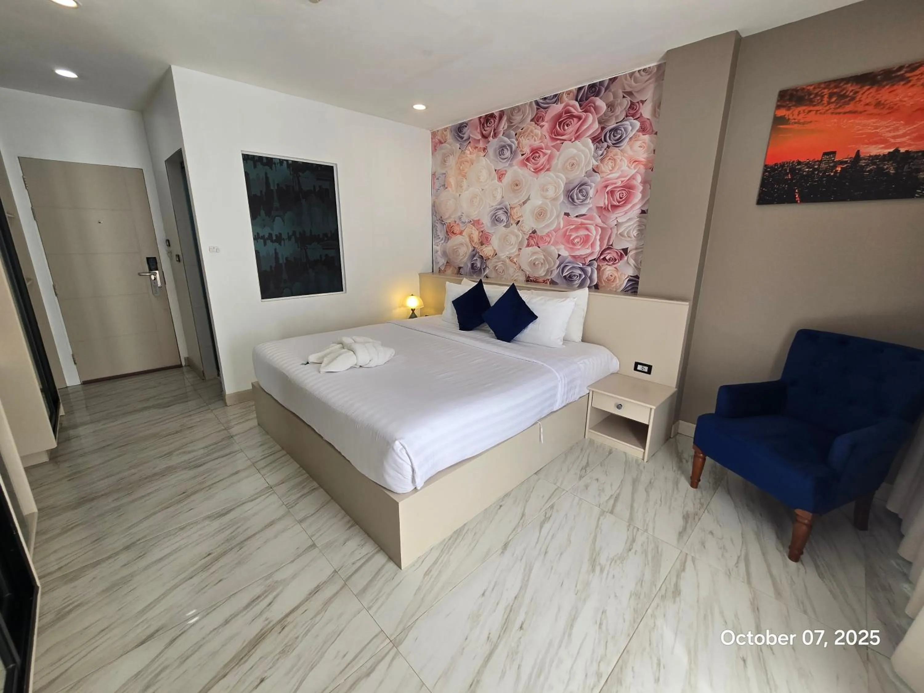 Photo of the whole room, Bed in Modern Living Residence