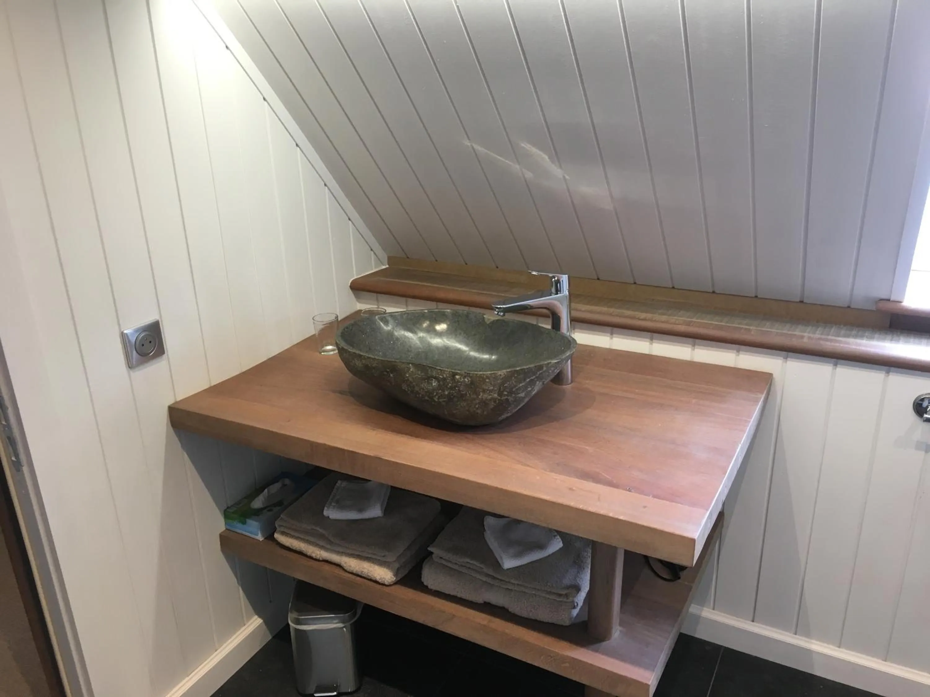 Shower in Côté Baie