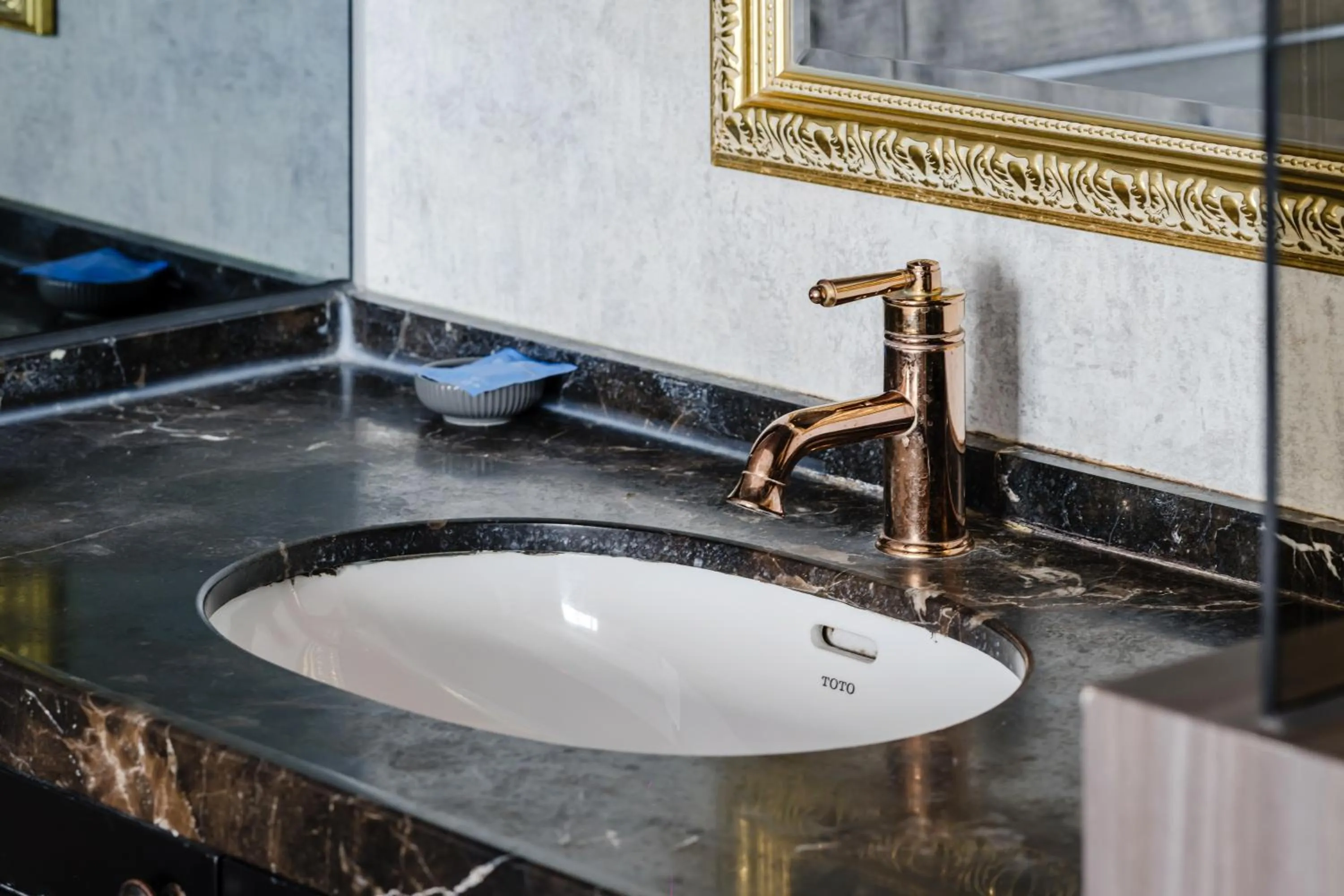 Toilet in Dream Mansion Hotel