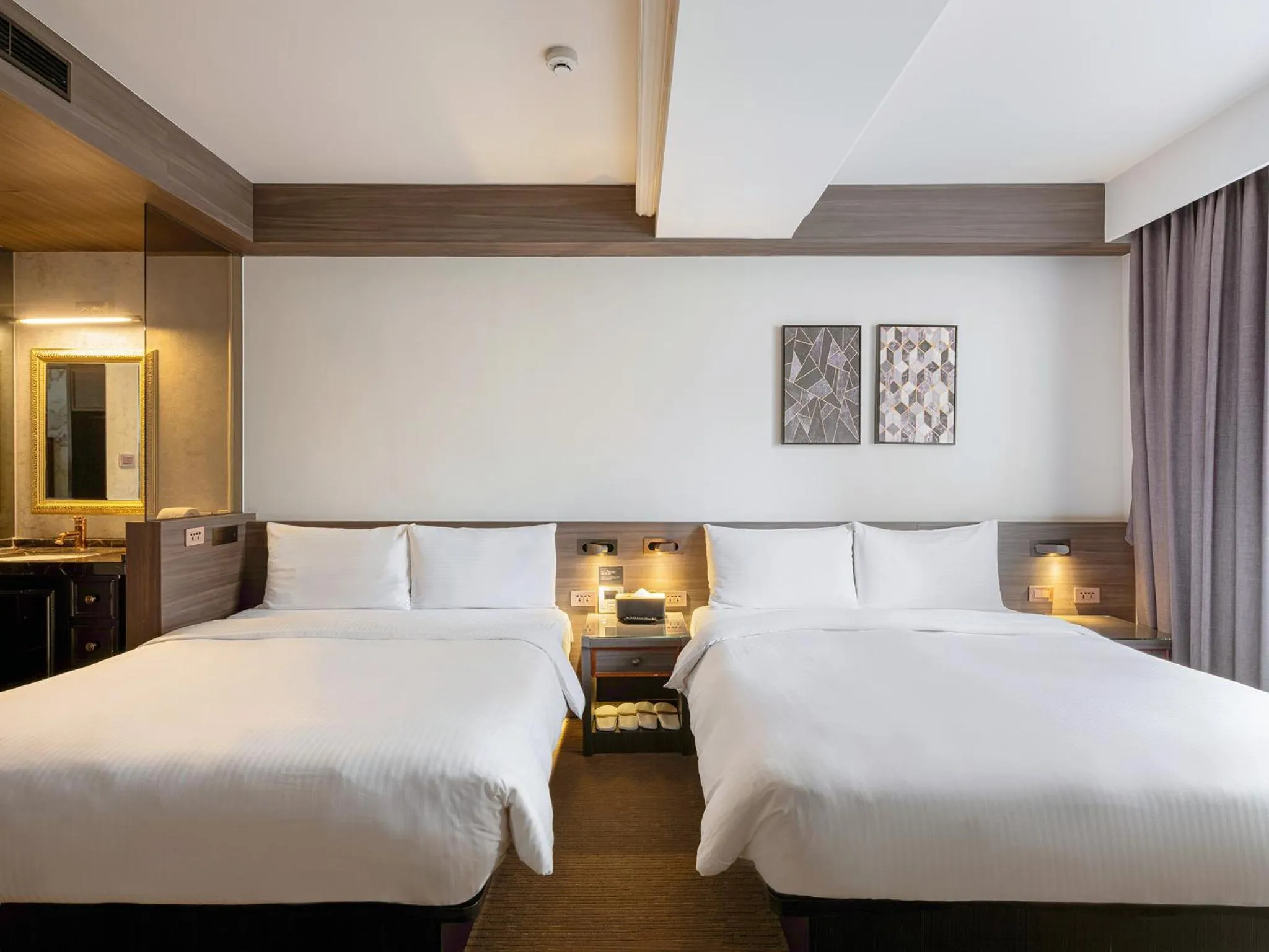 Photo of the whole room, Bed in Dream Mansion Hotel