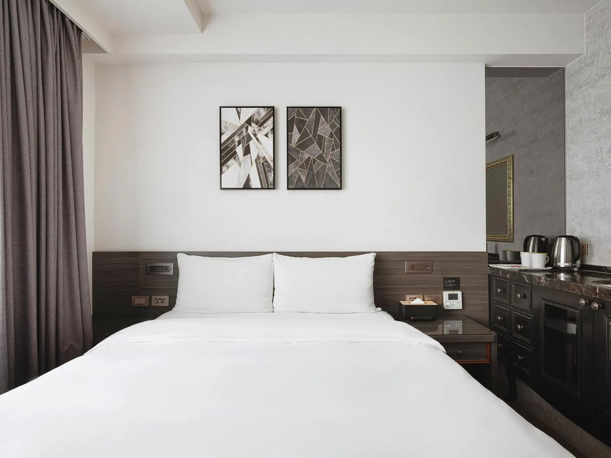 Photo of the whole room, Bed in Dream Mansion Hotel