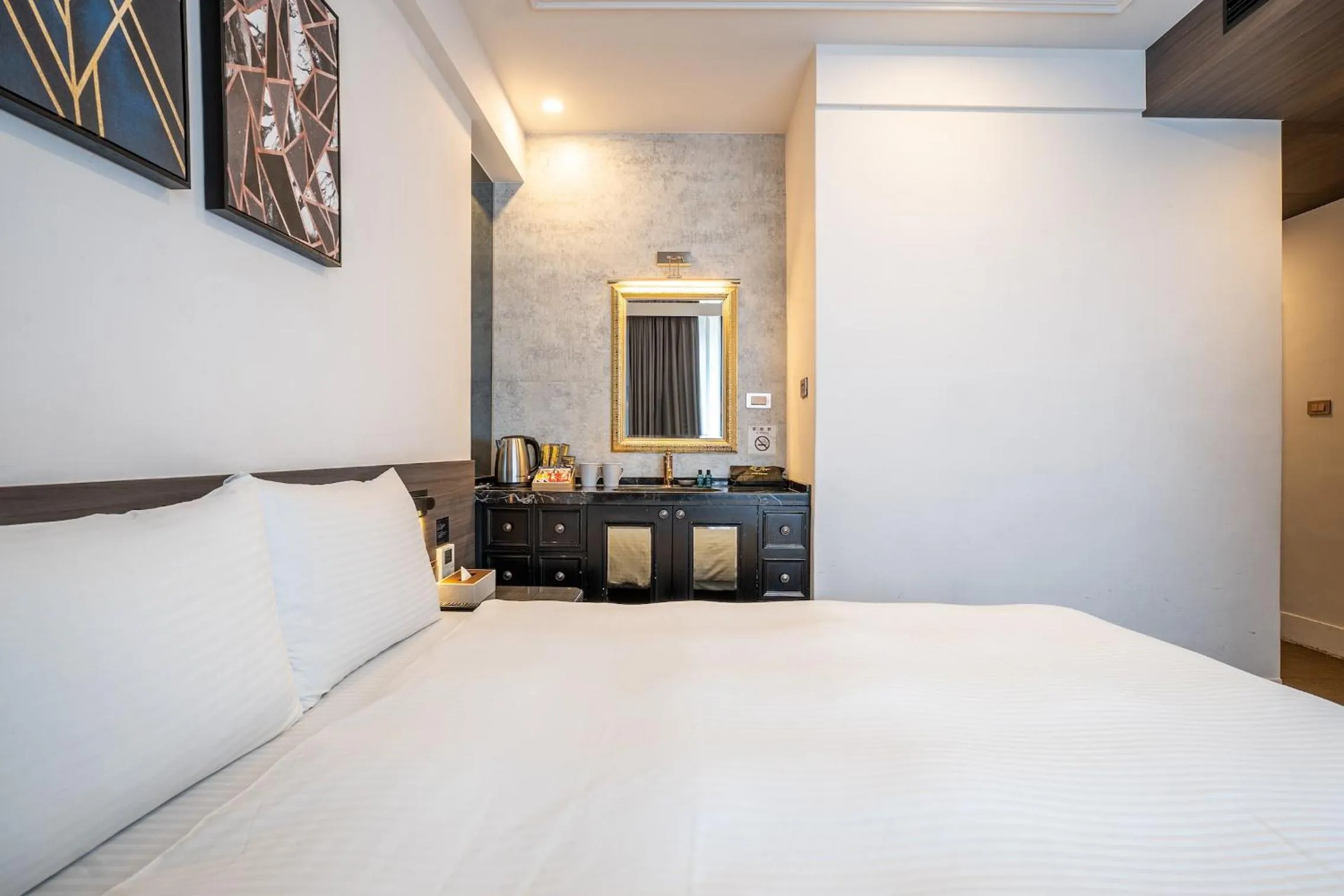 Bed in Dream Mansion Hotel