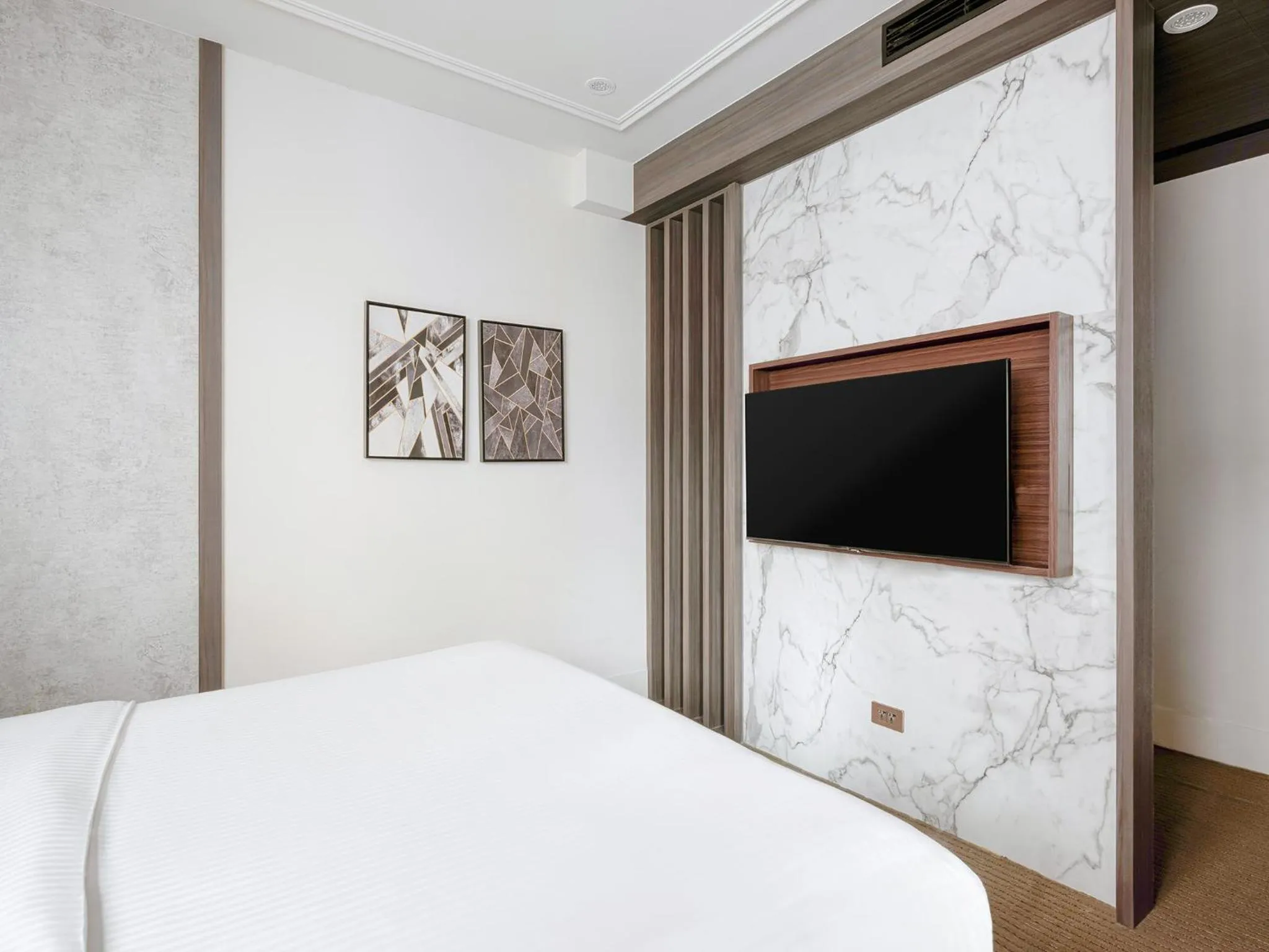 Photo of the whole room, Bed in Dream Mansion Hotel