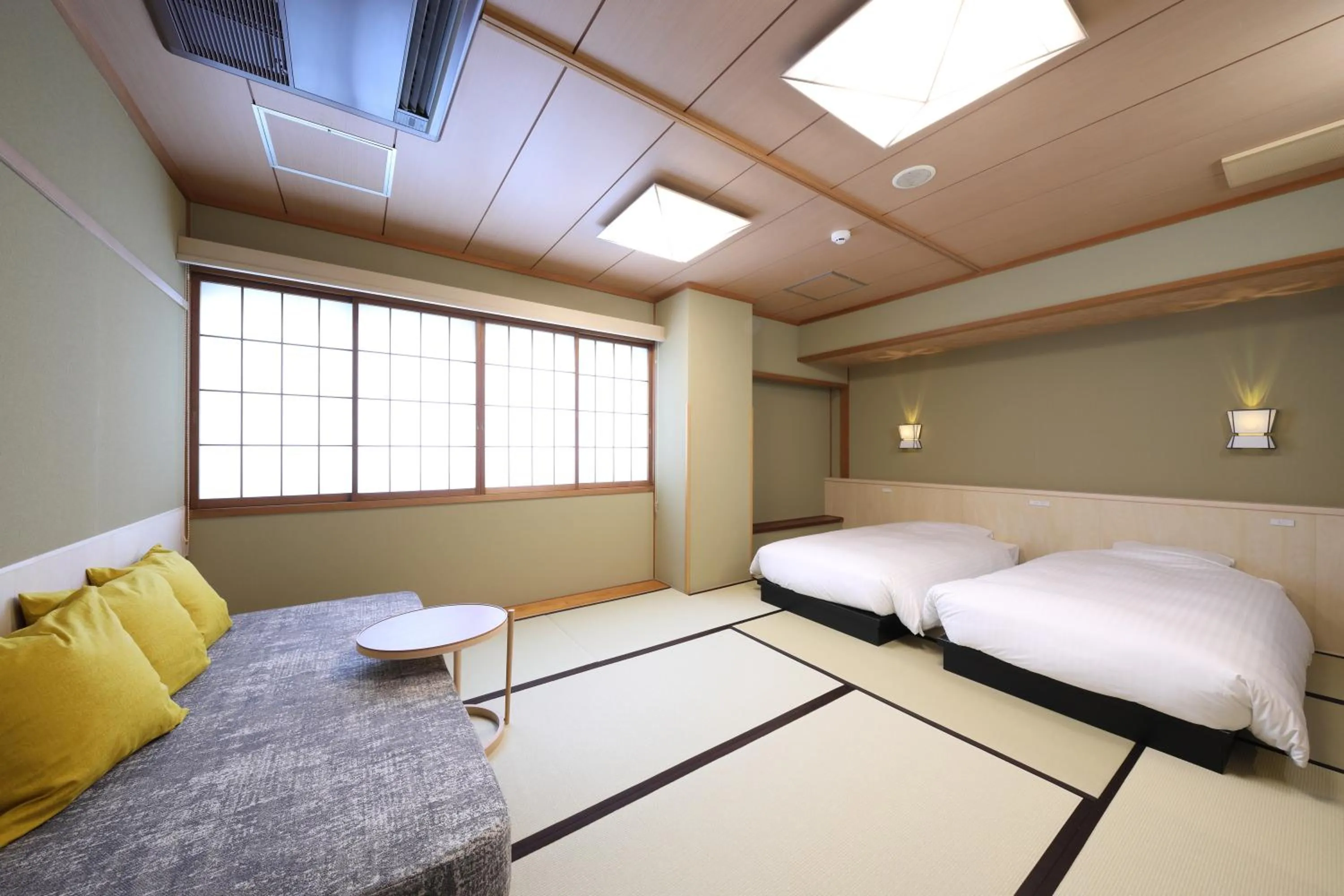 Photo of the whole room, Bed in Gion Ryokan Karaku