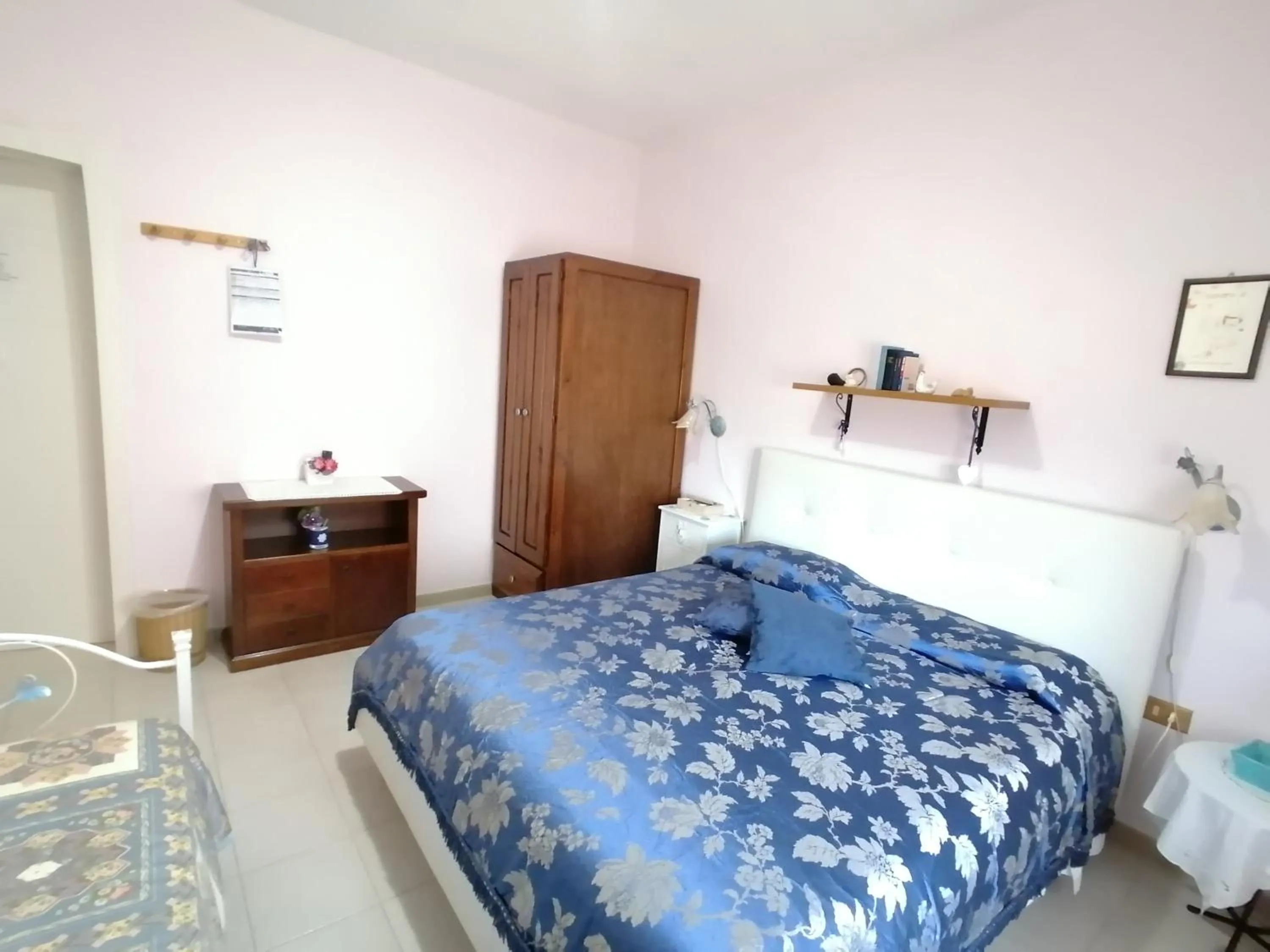 Bed in B&B Lo Smeraldo