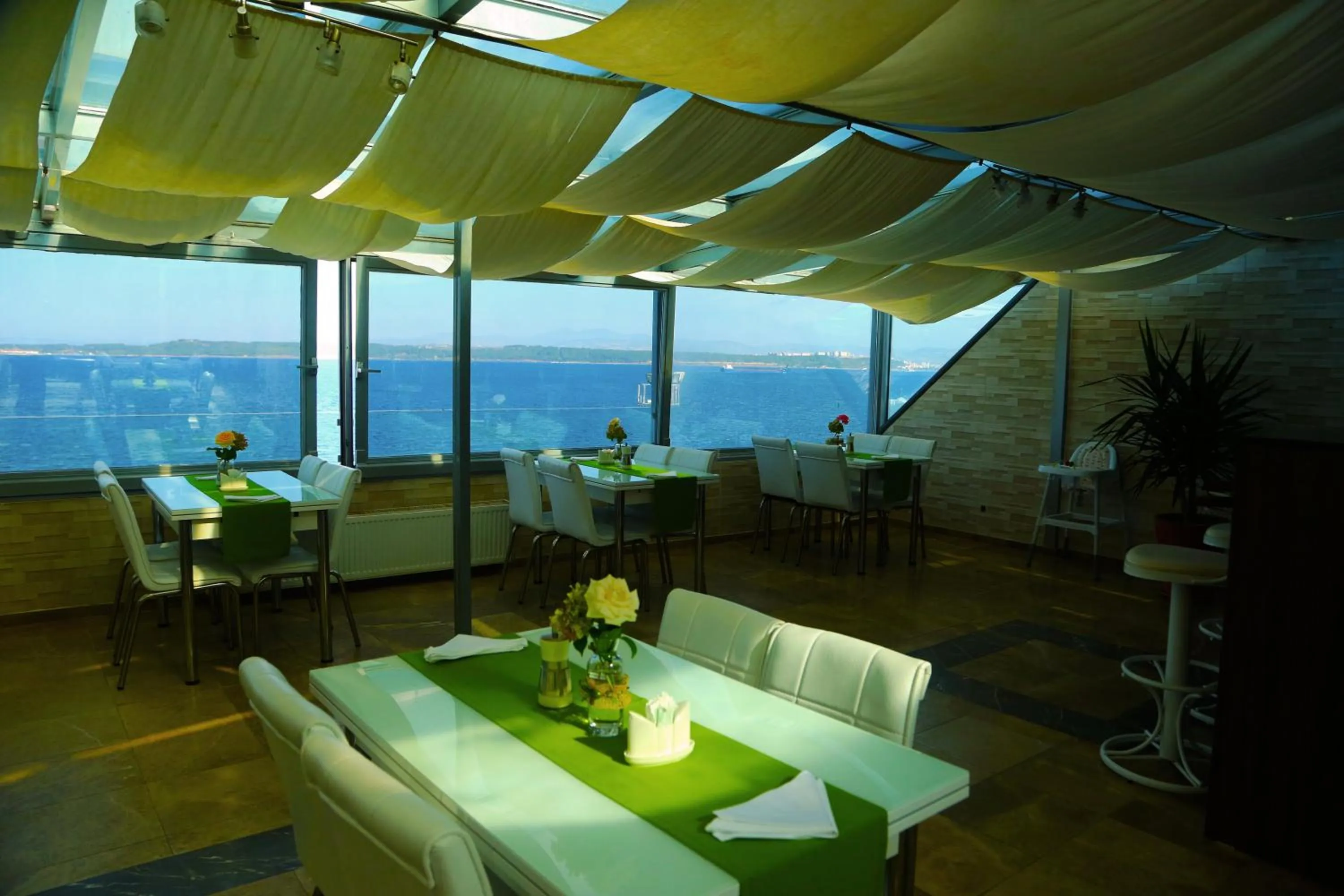 Balcony/Terrace in Hotel Deniz Eceabat