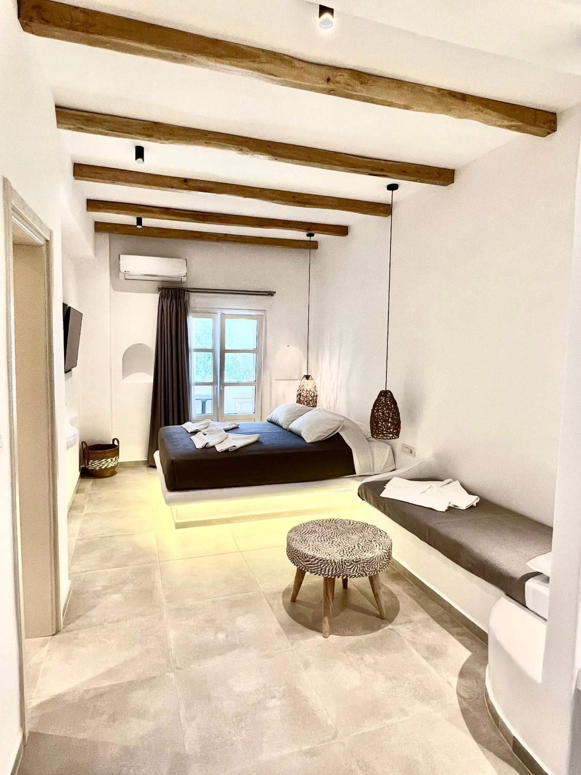 Bed in Alidian bay Suites Leros