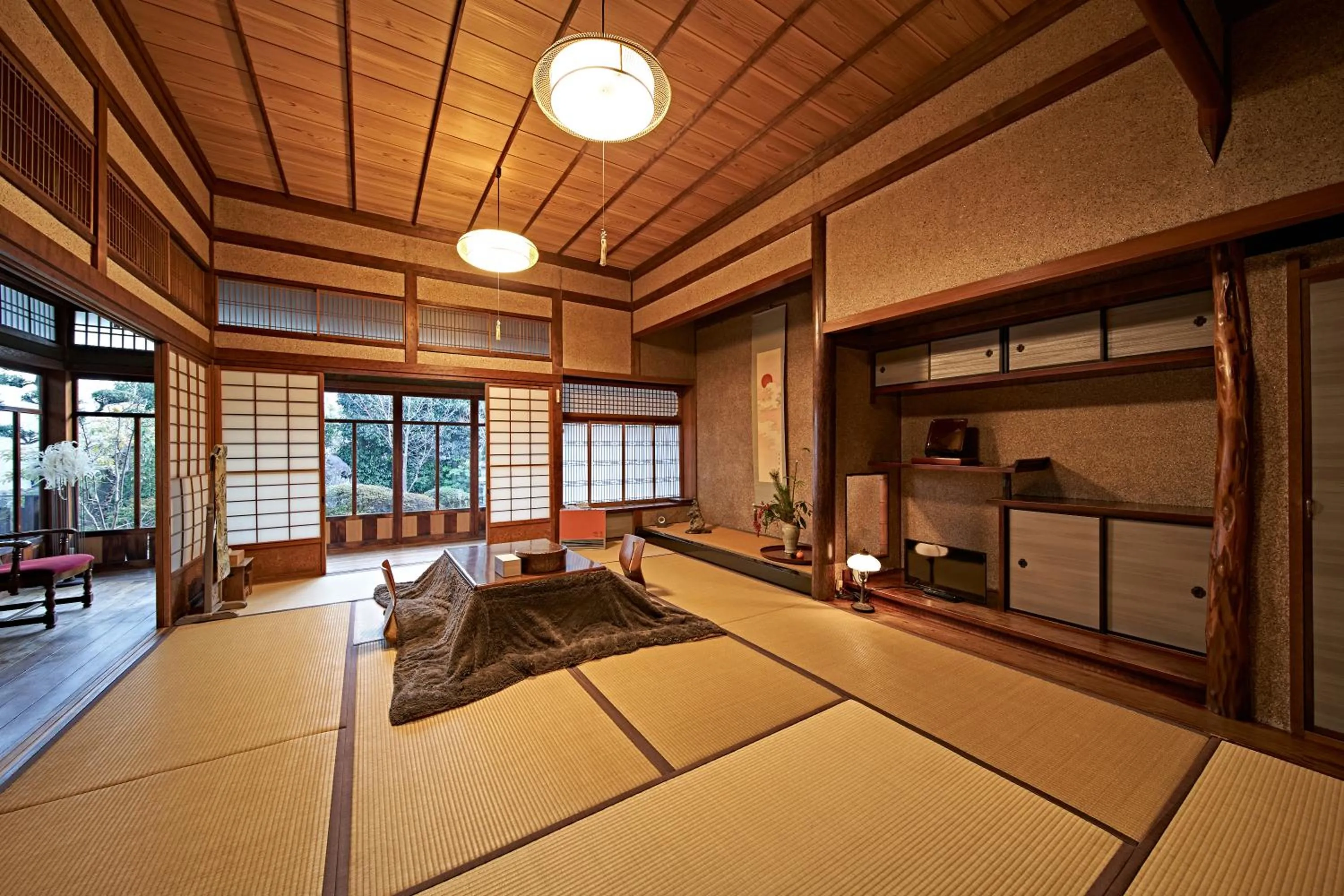 Photo of the whole room, Bed in Yamada Bessou くつろぎの温泉宿 山田別荘