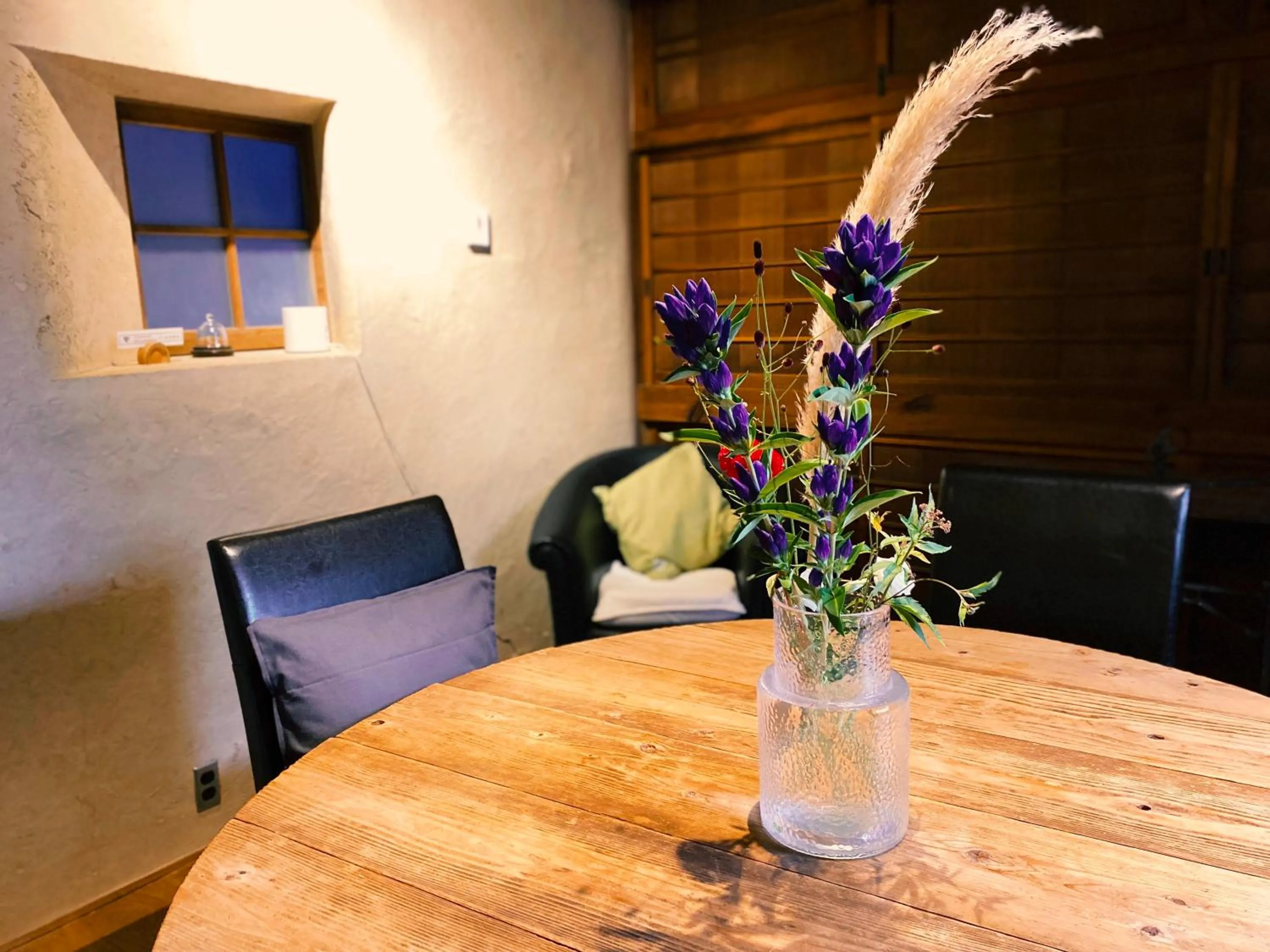 Living room in Yamada Bessou くつろぎの温泉宿 山田別荘