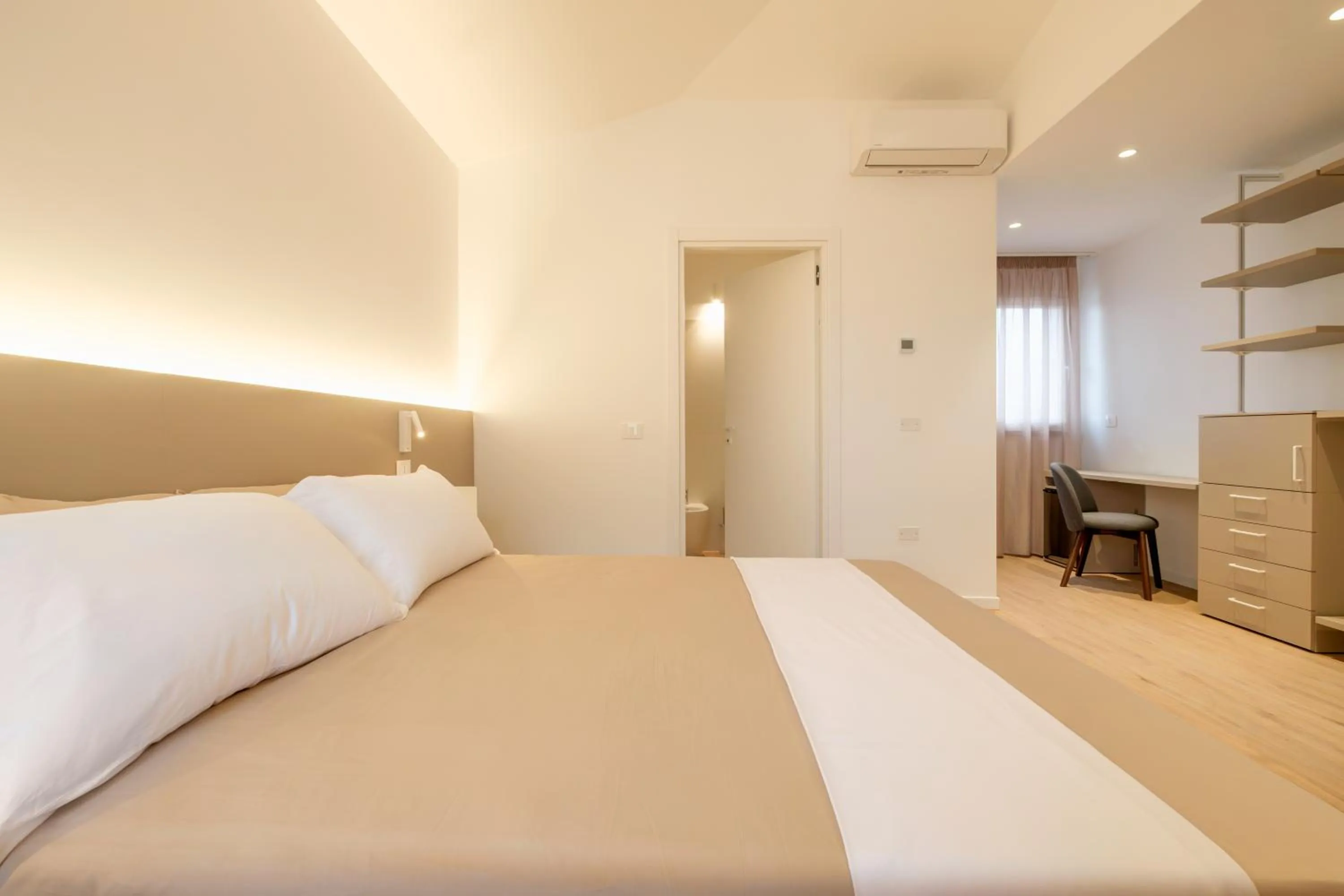 Photo of the whole room, Bed in Hotel Solki