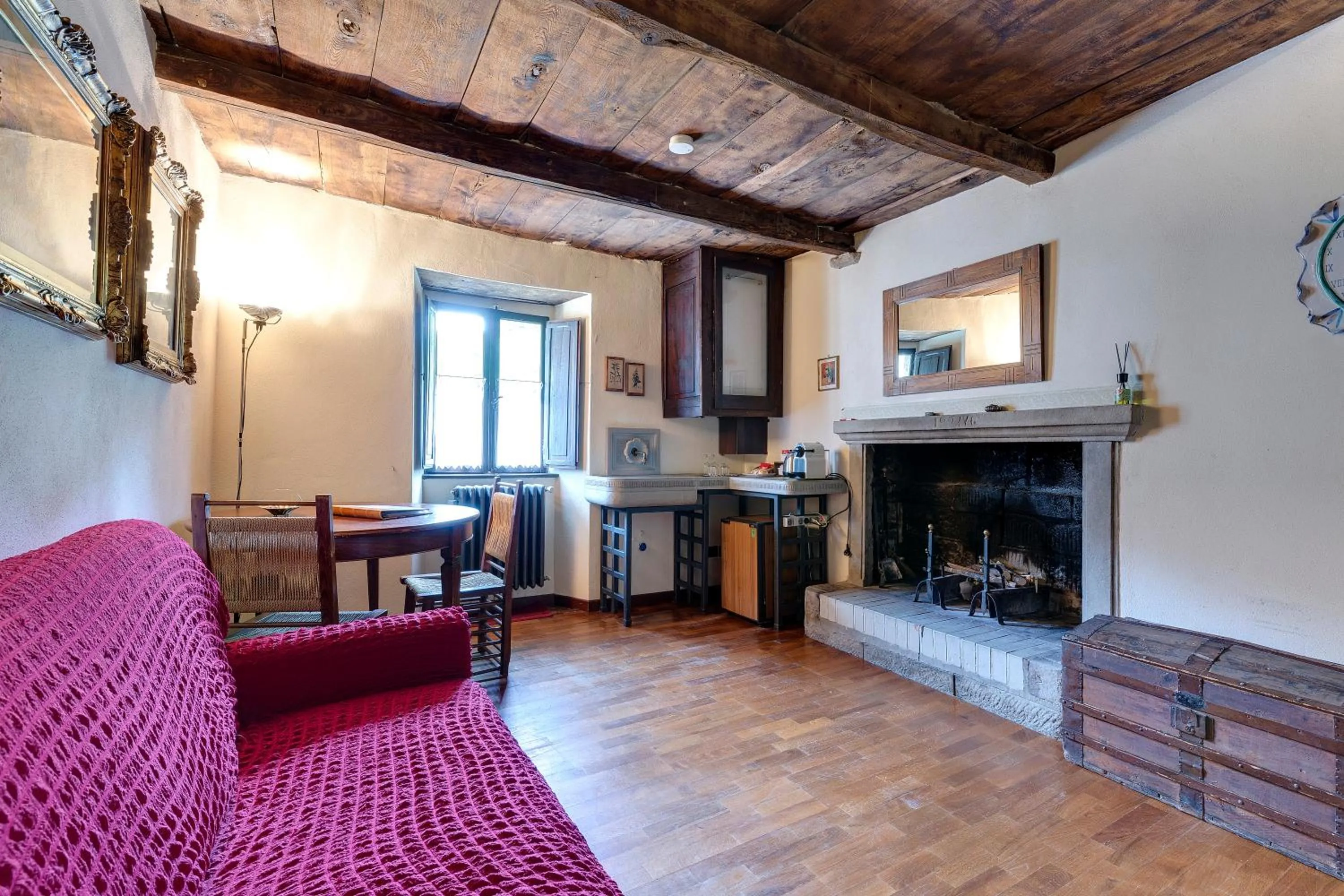 Seating area in Locanda Senio