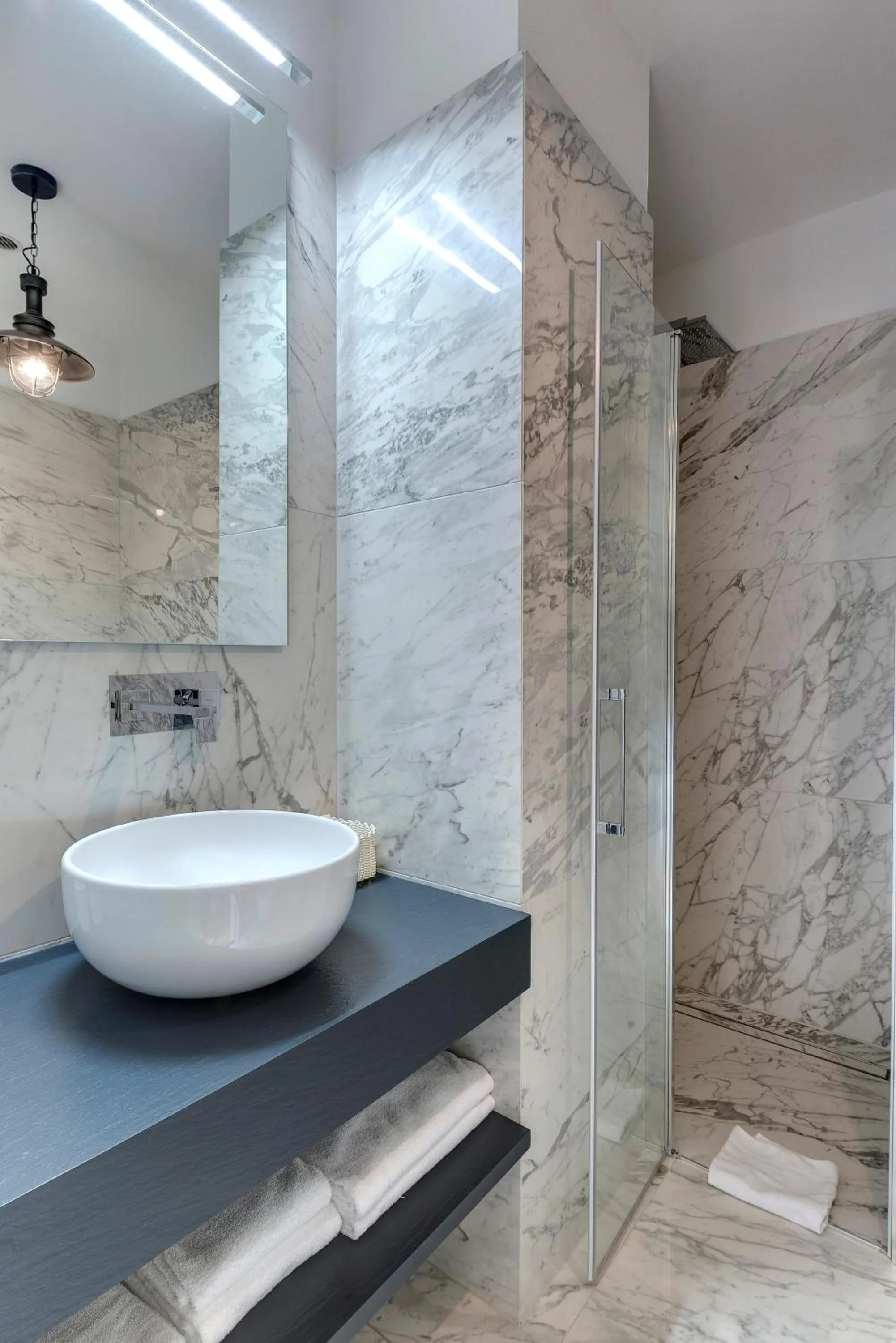 Shower in Locanda Senio