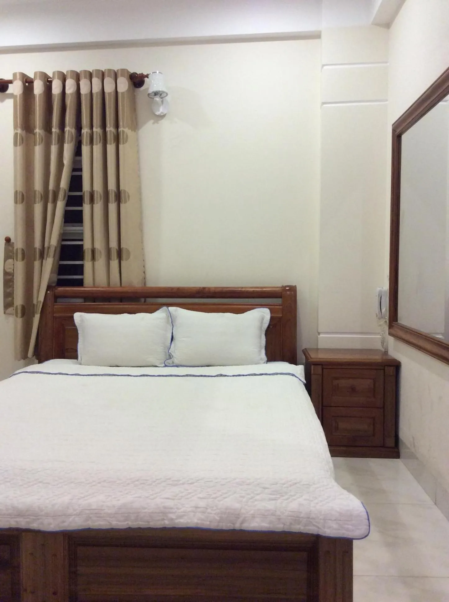 Bed in Hoang Oanh Hotel