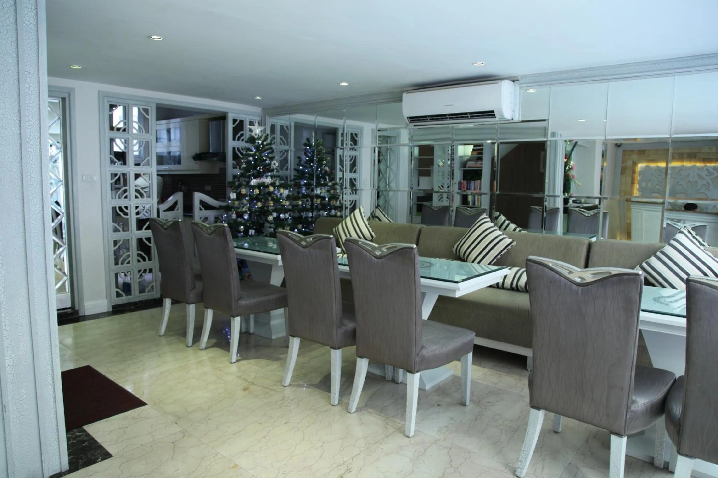 Restaurant/places to eat in Elite Central Hotel Hanoi