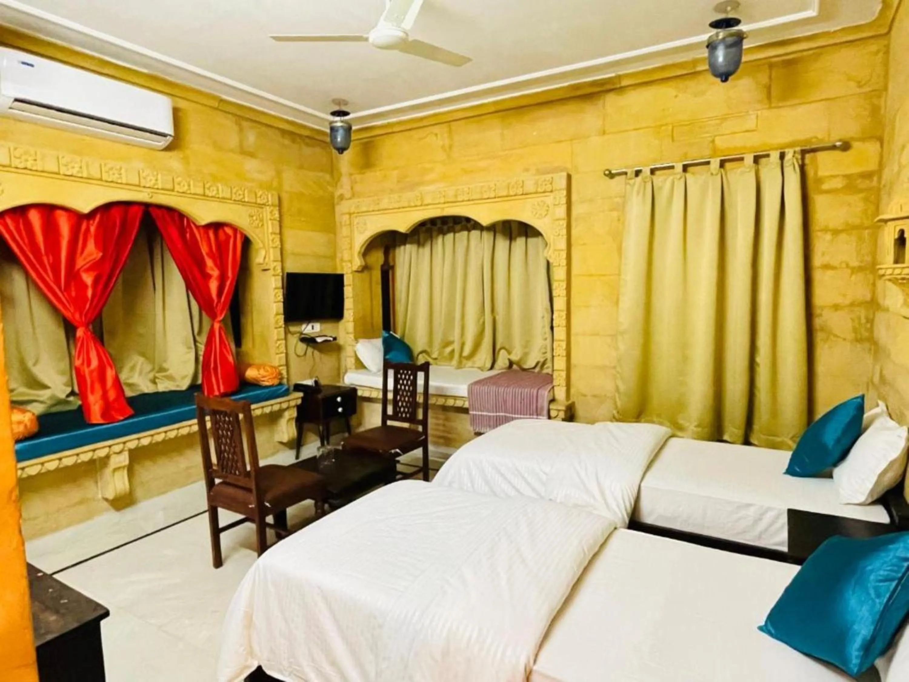 Bedroom, Bed in Wonbin Safari Jaisalmer