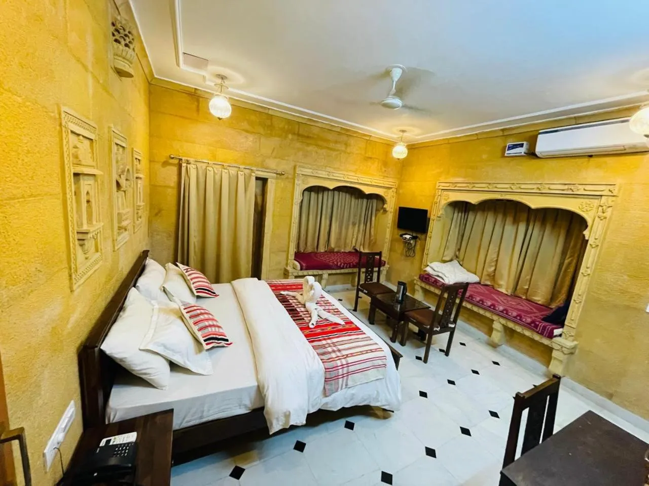 Bed in Wonbin Safari Jaisalmer