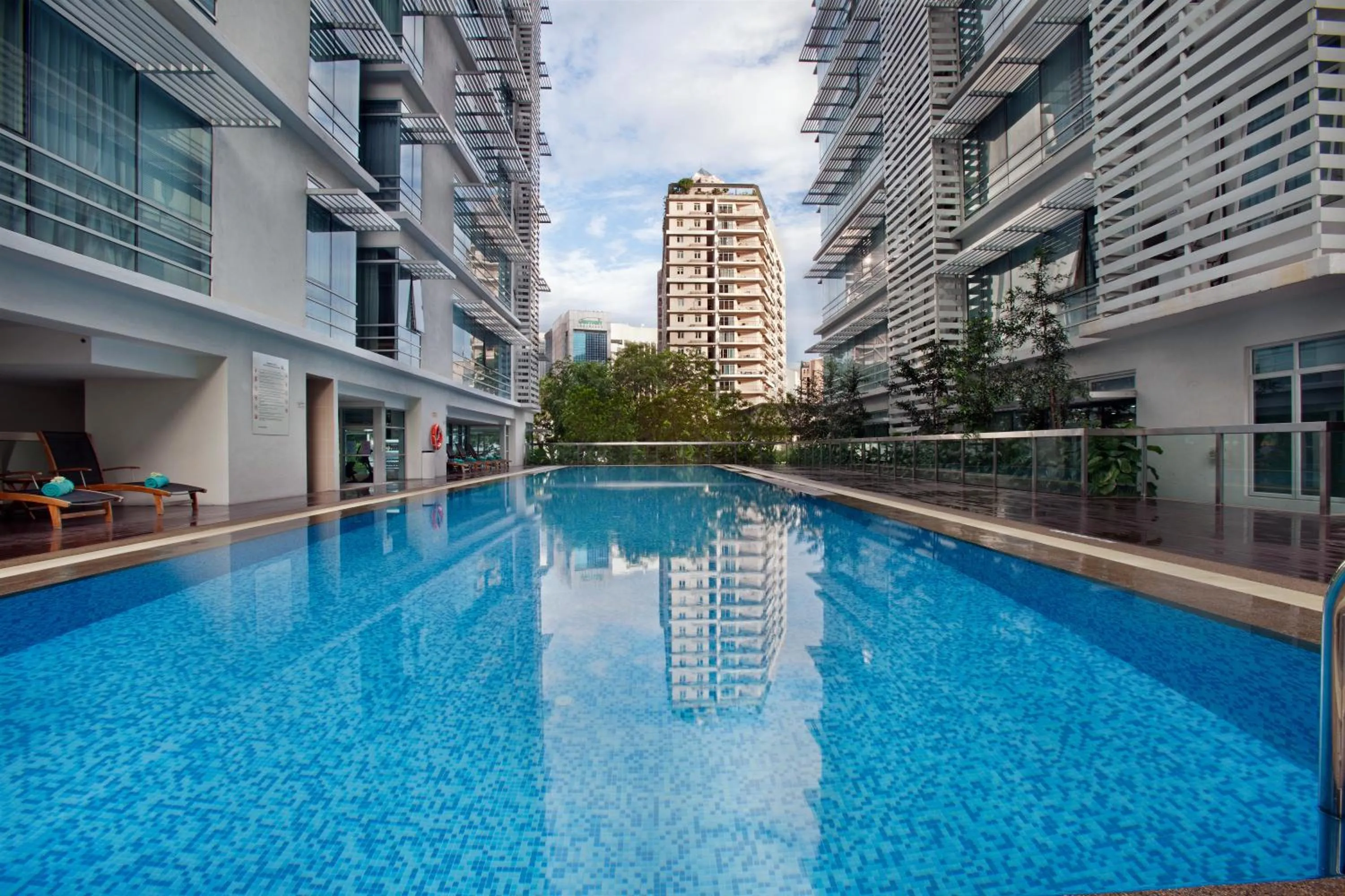 Swimming pool in PARKROYAL Serviced Suites Kuala Lumpur