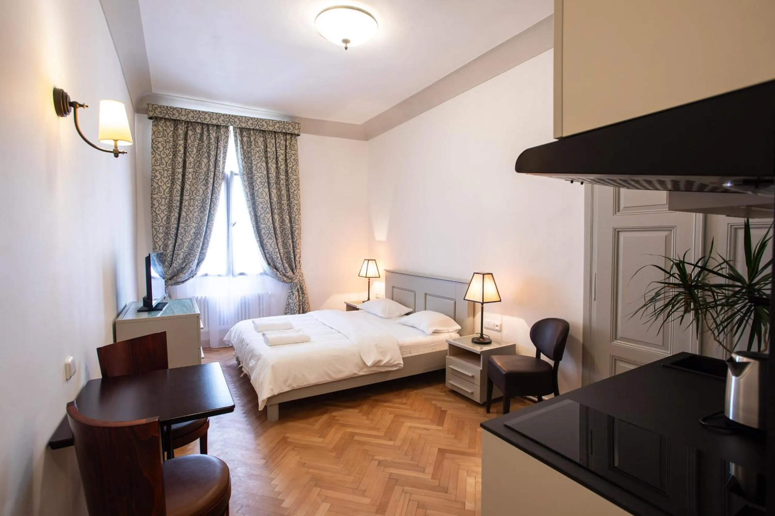 Bedroom, Bed in Residence Thunovska