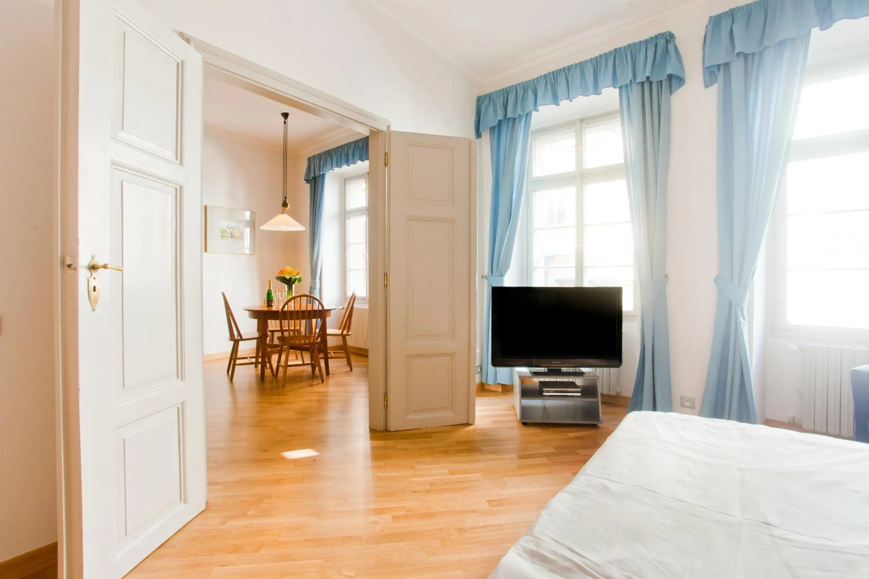 Bedroom, Bed in Residence Thunovska