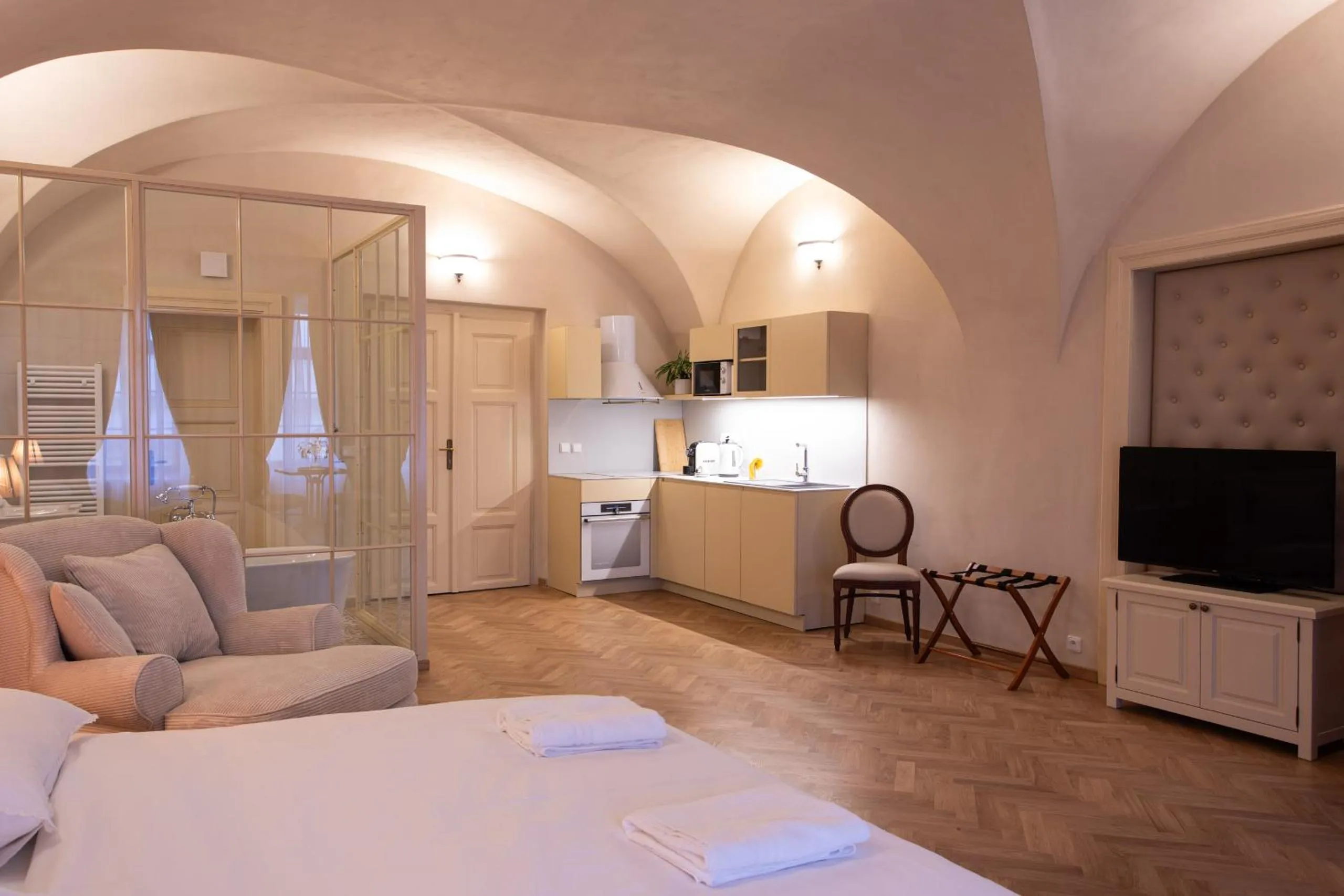 Bed in Residence Thunovska