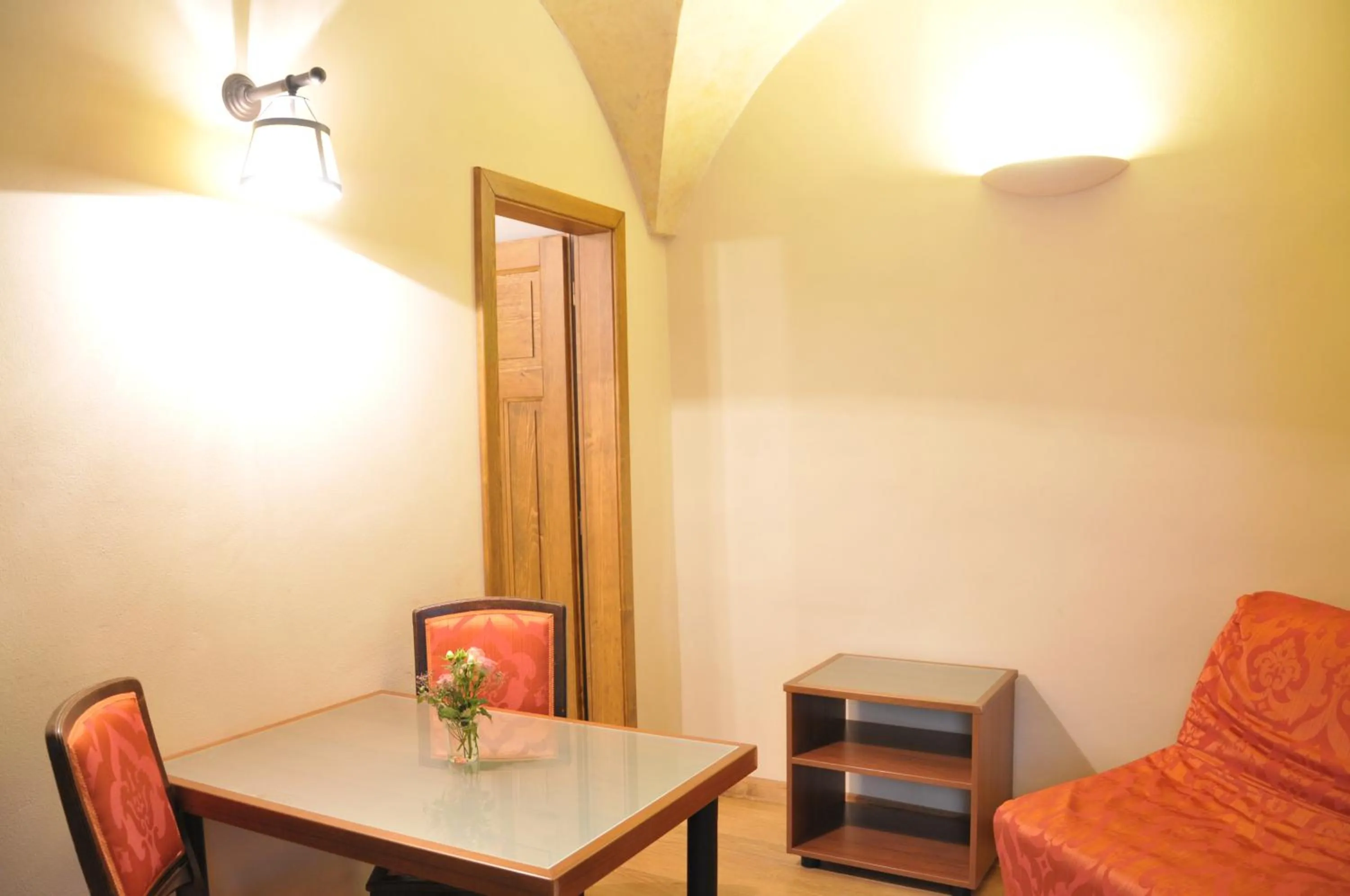 Dining area in Residence Thunovska