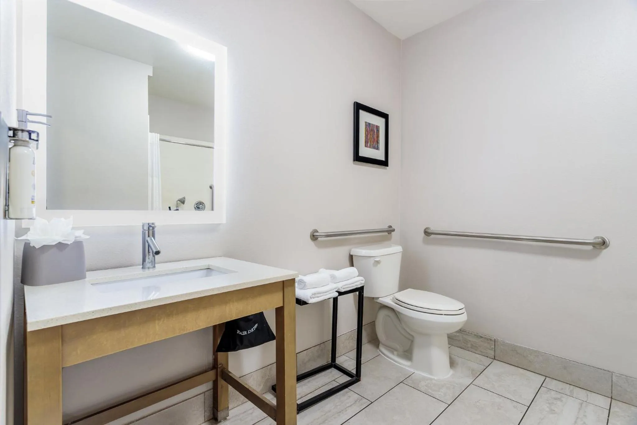 Bathroom in Holiday Inn Express & Suites Memphis Arpt Elvis Presley Blv by IHG