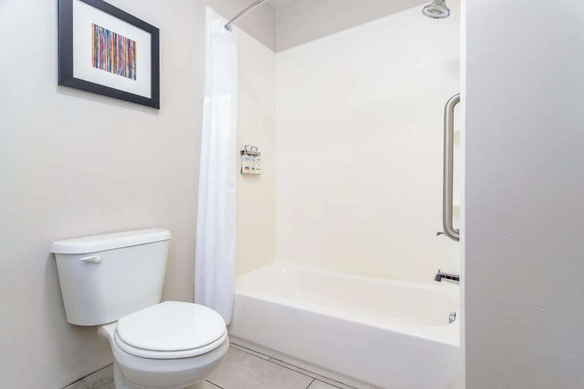 Bathroom in Holiday Inn Express & Suites Memphis Arpt Elvis Presley Blv by IHG