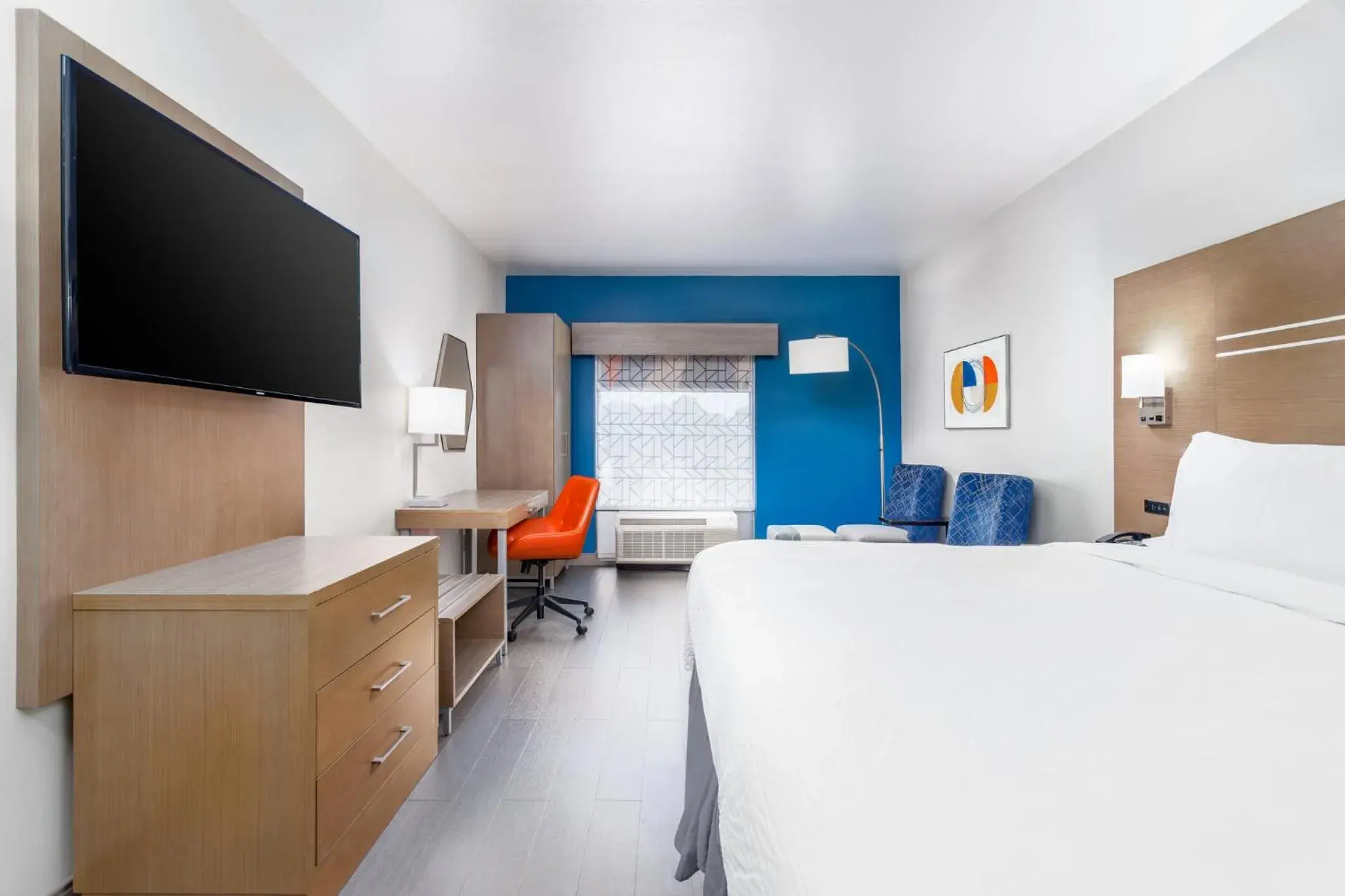 King Suite in Holiday Inn Express & Suites Memphis Arpt Elvis Presley Blv by IHG King Suite in Holiday Inn Express & Suites Memphis Arpt Elvis Presley Blv by IHG