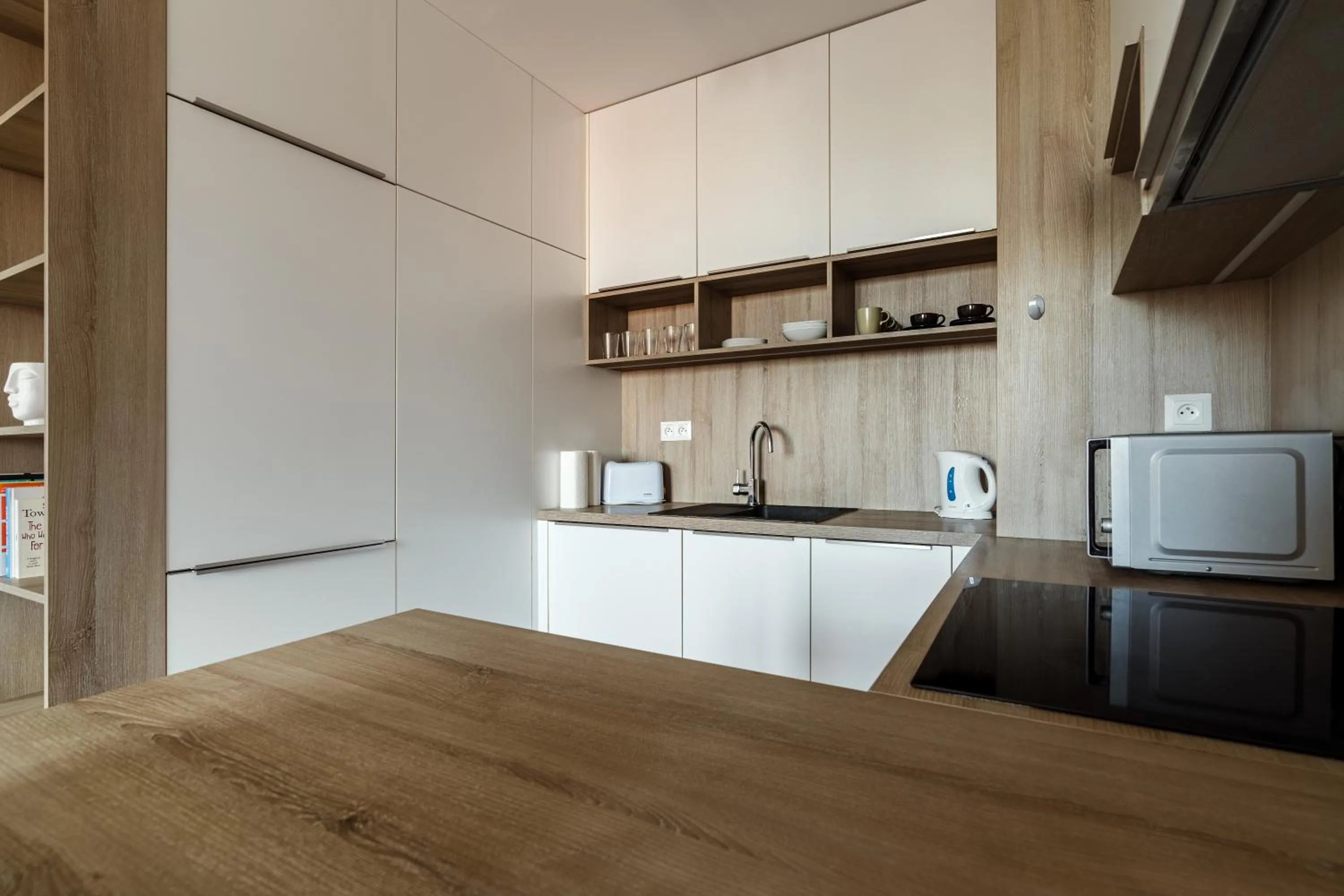 Kitchen or kitchenette in Apollis Business&Budget by Ambiente