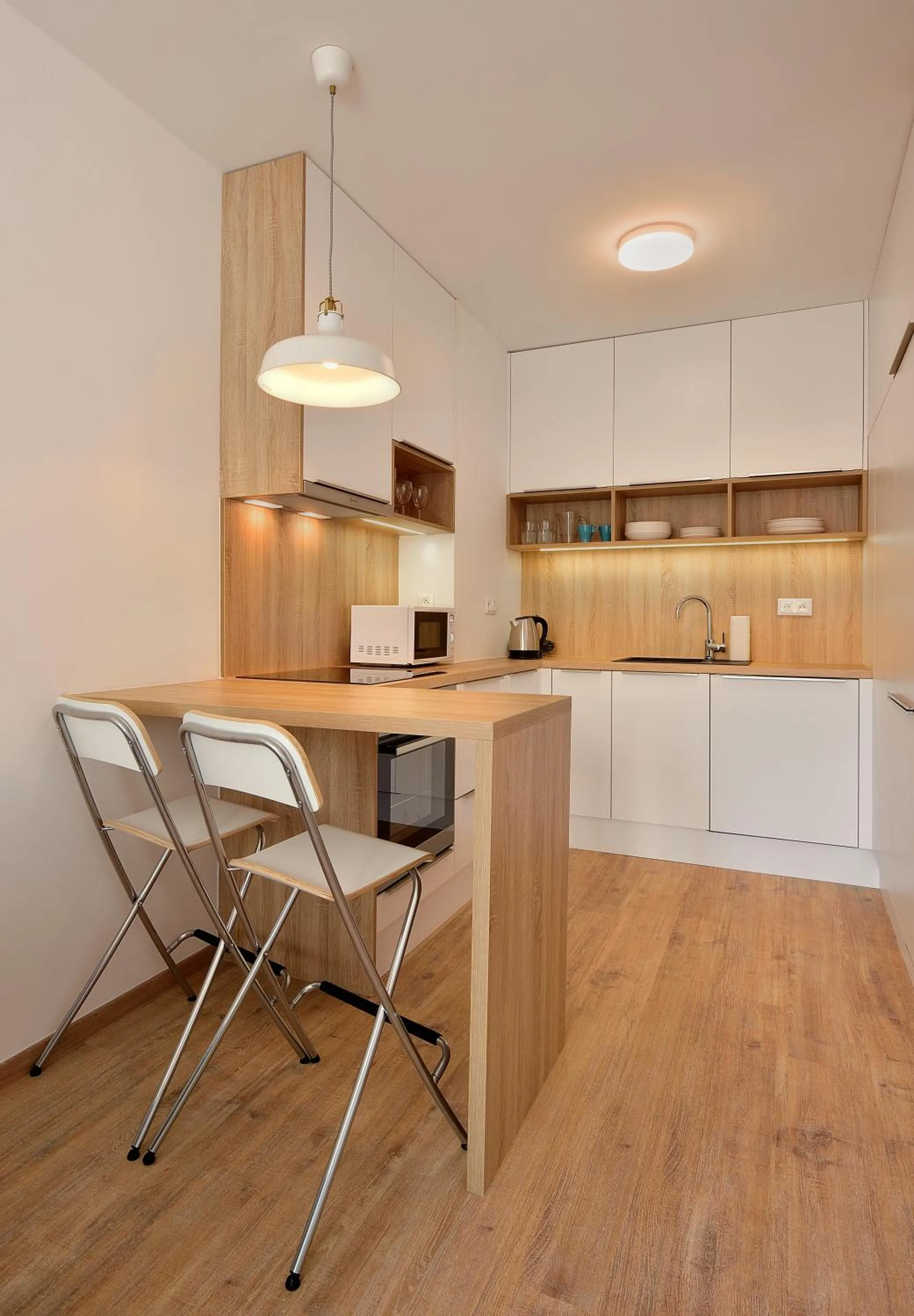 Kitchen or kitchenette in Apollis Business&Budget by Ambiente