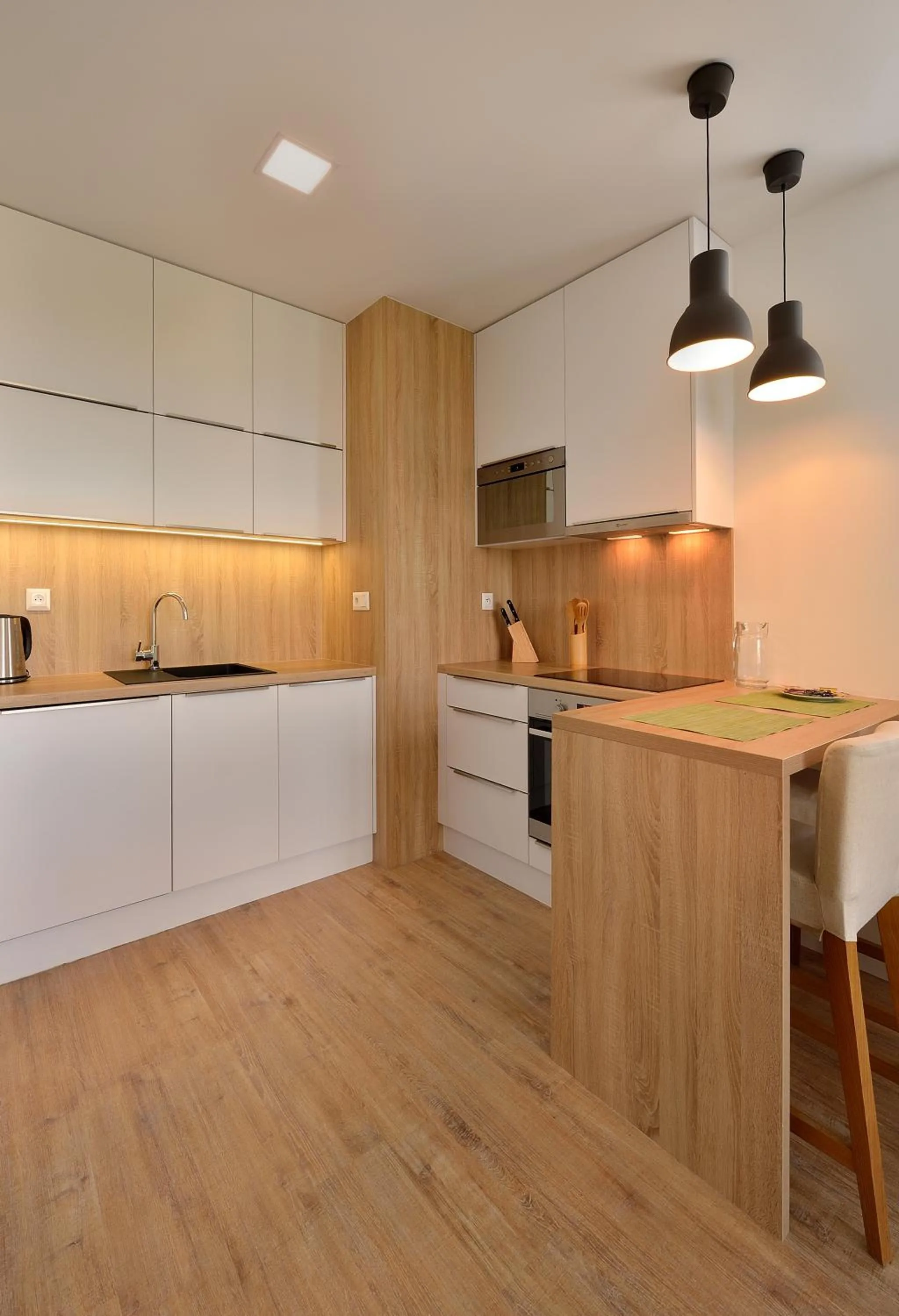 Kitchen or kitchenette in Apollis Business&Budget by Ambiente