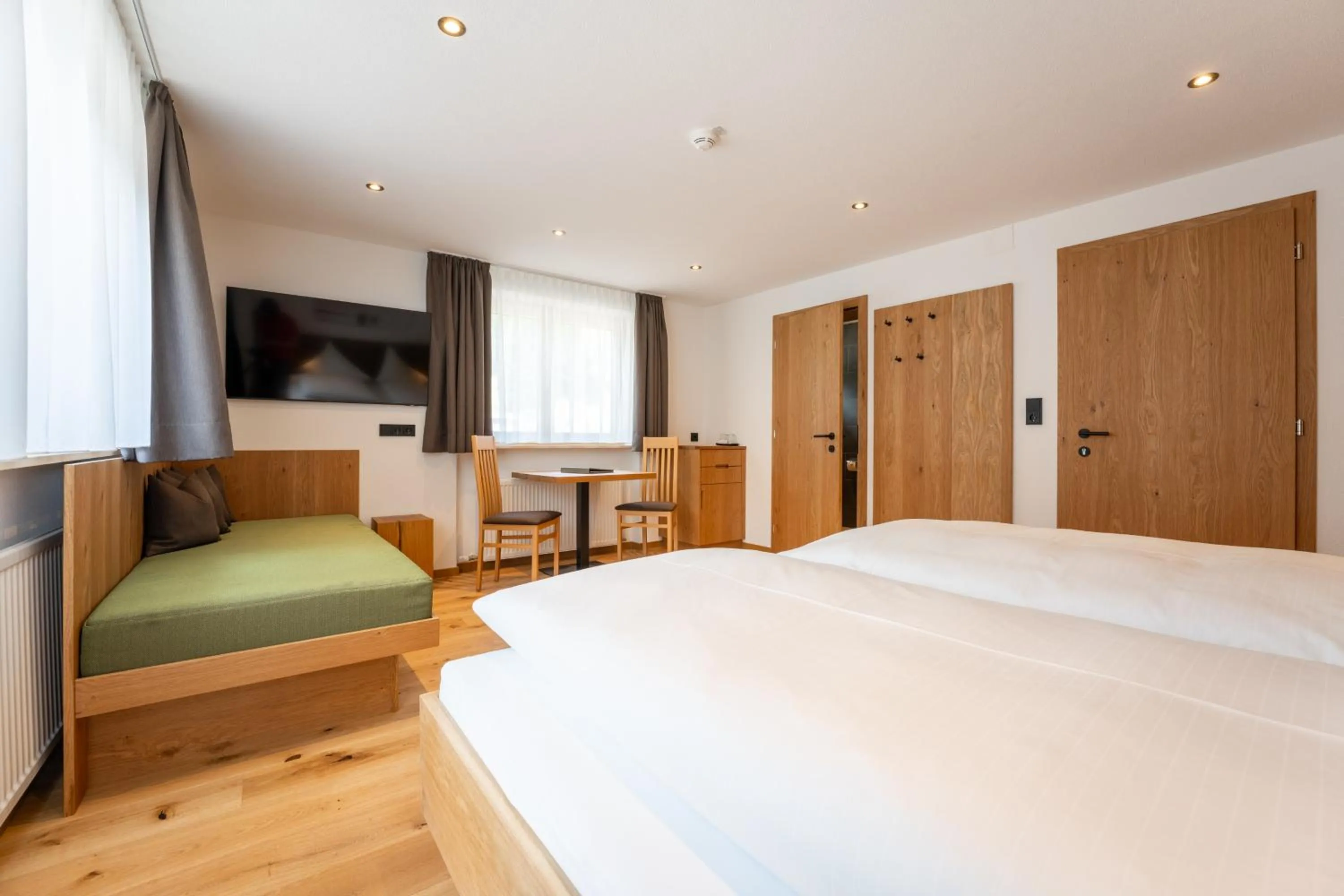 Photo of the whole room in Hotel Garni Krumbach