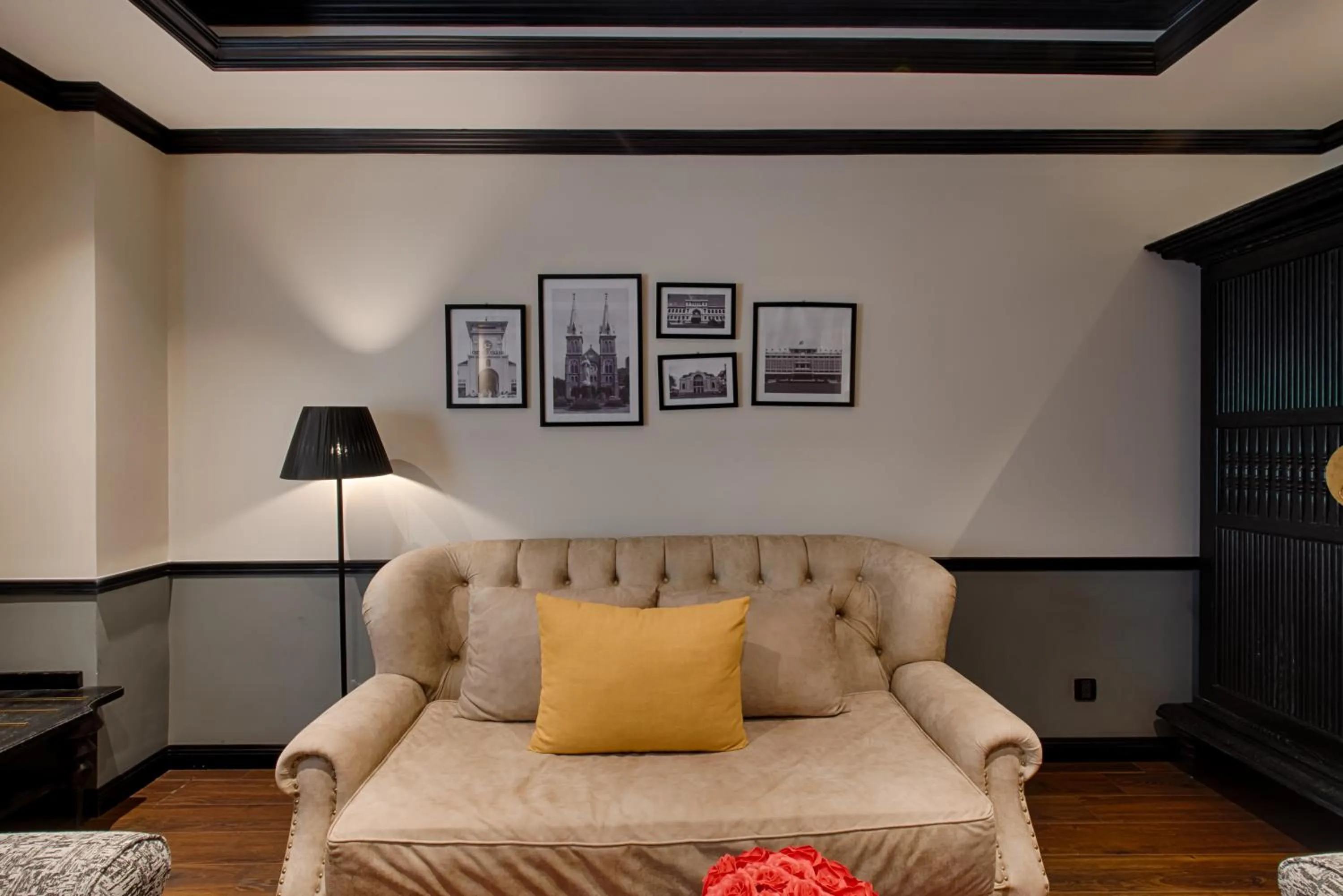 Living room in Monarque Hotel Danang