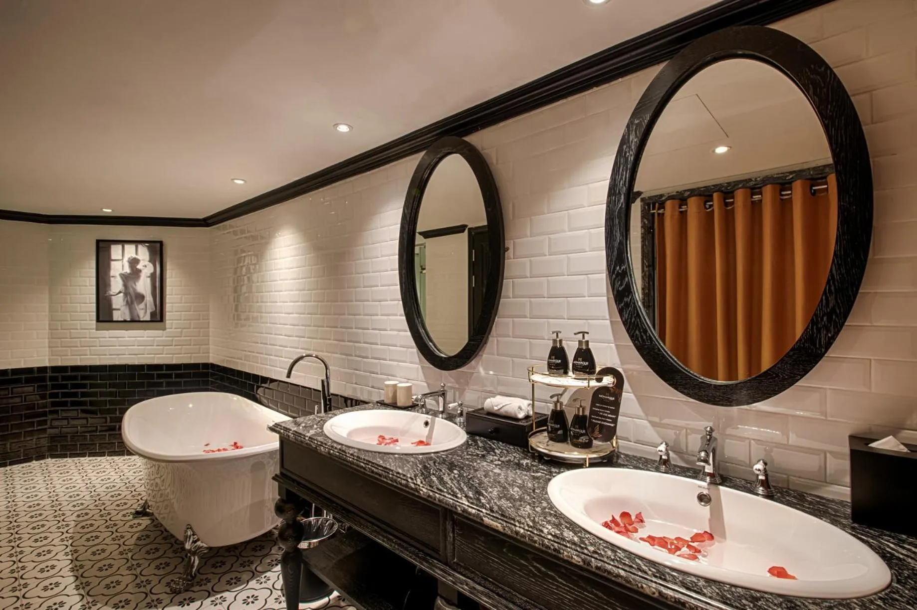 Bathroom in Monarque Hotel Danang