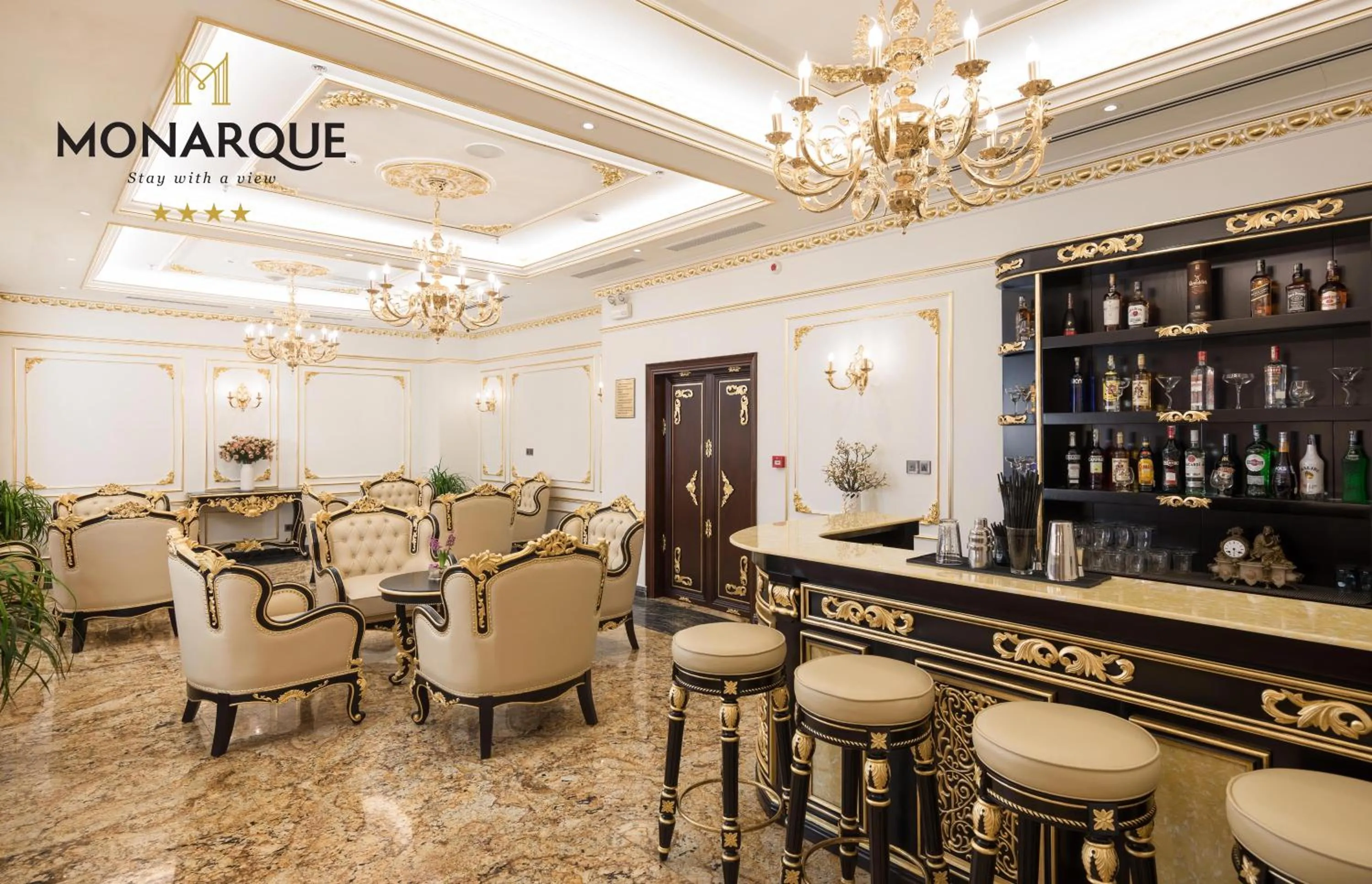 Lounge or bar in Monarque Hotel Danang