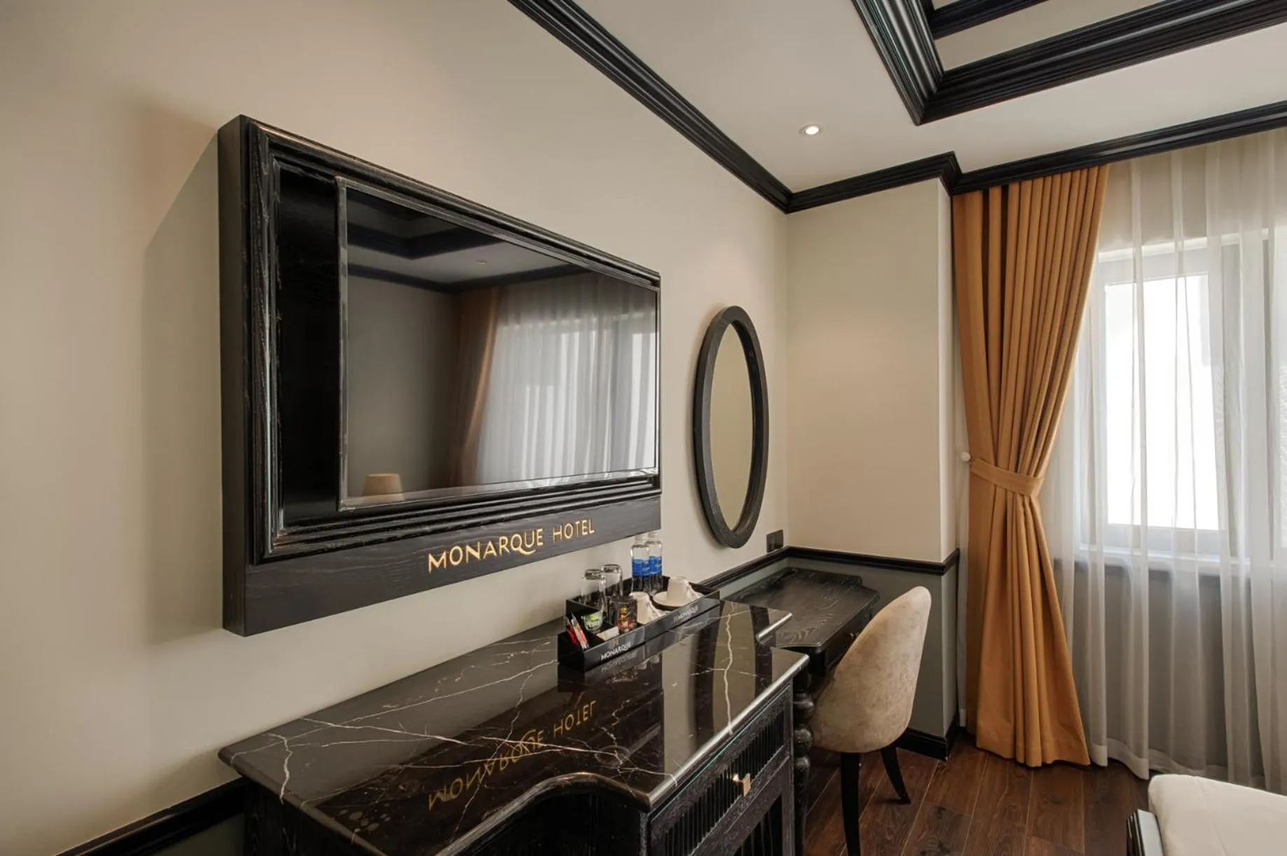 TV and multimedia in Monarque Hotel Danang