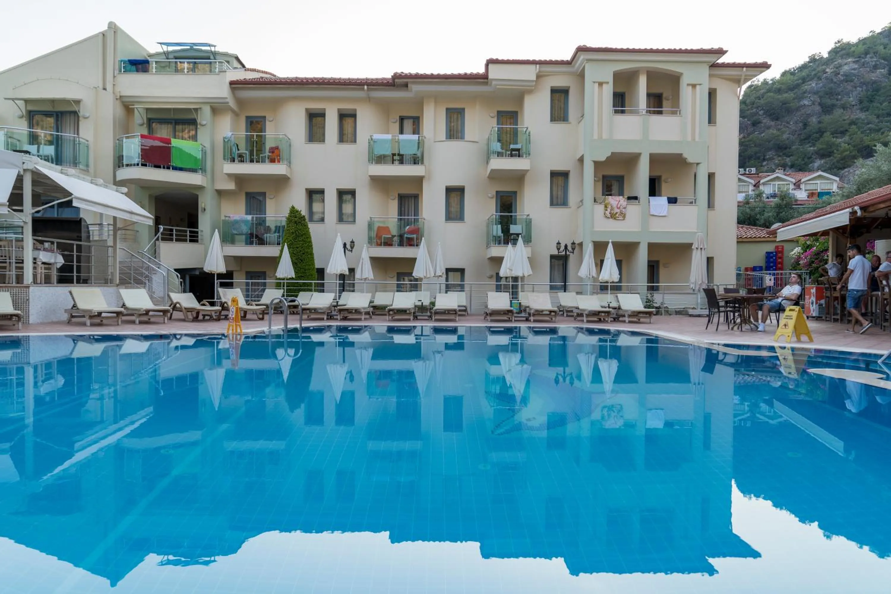 Swimming pool in Belcehan Hotel