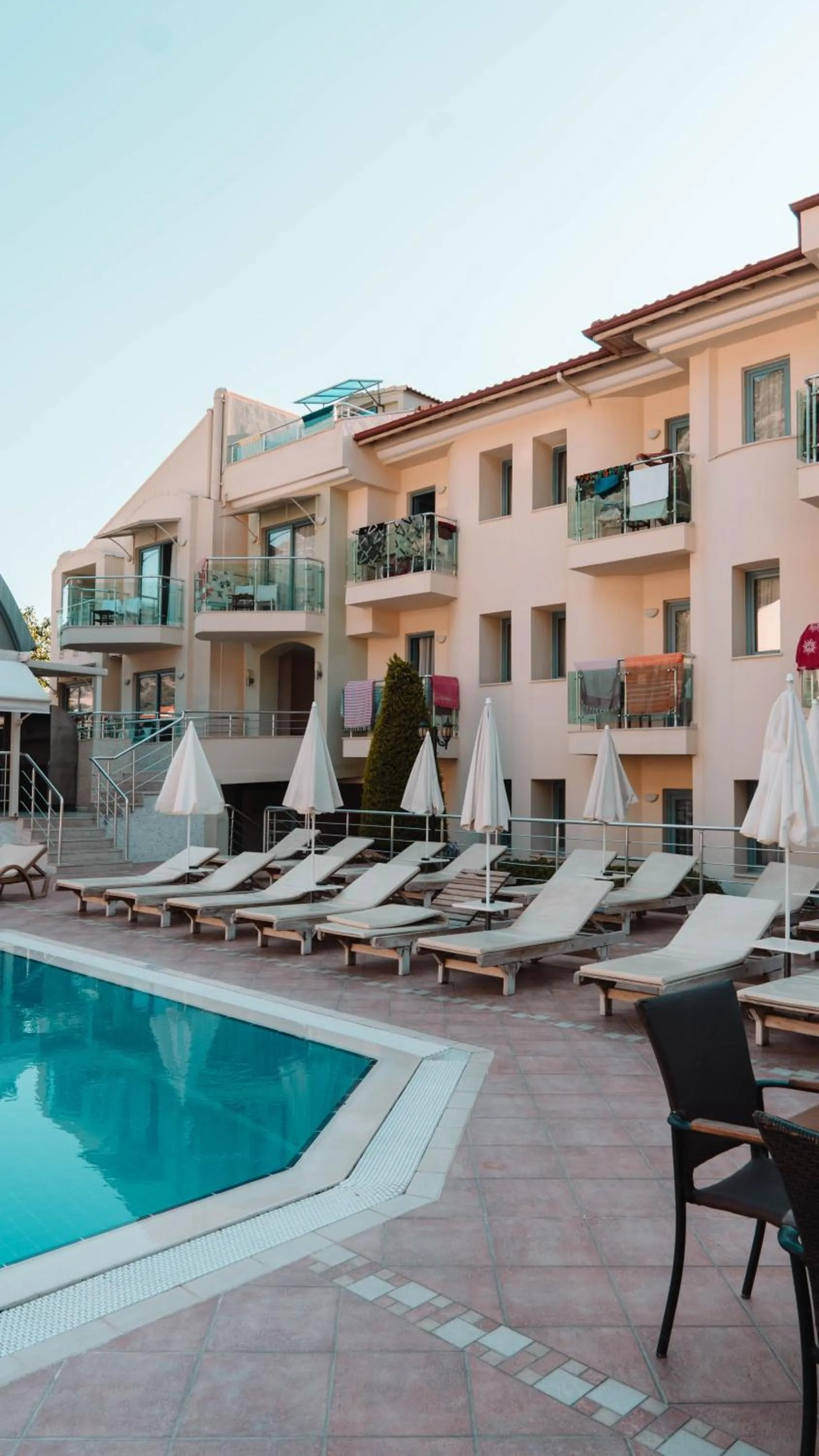 Swimming pool in Belcehan Hotel