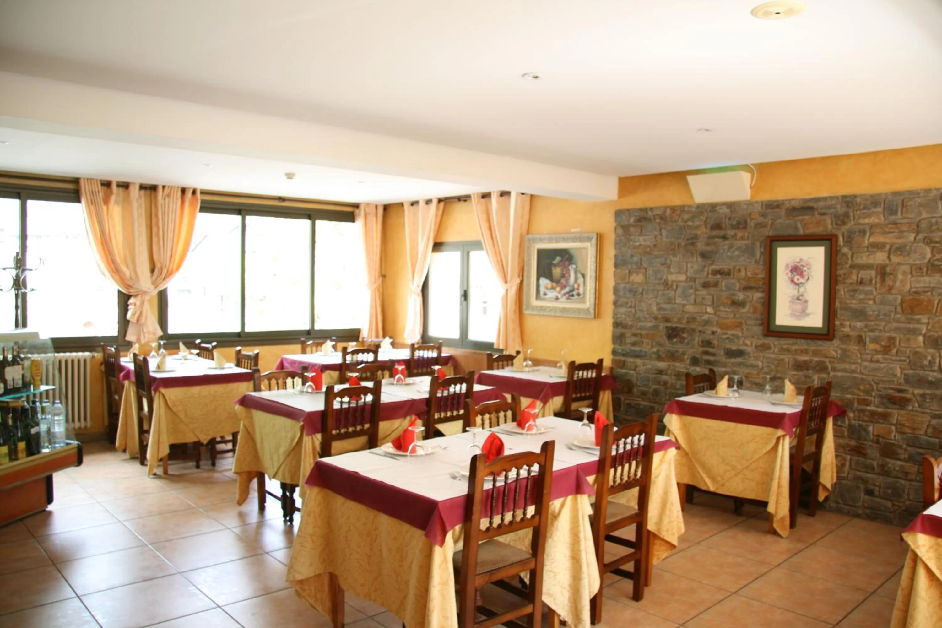 Dining area in Hotel Sucara