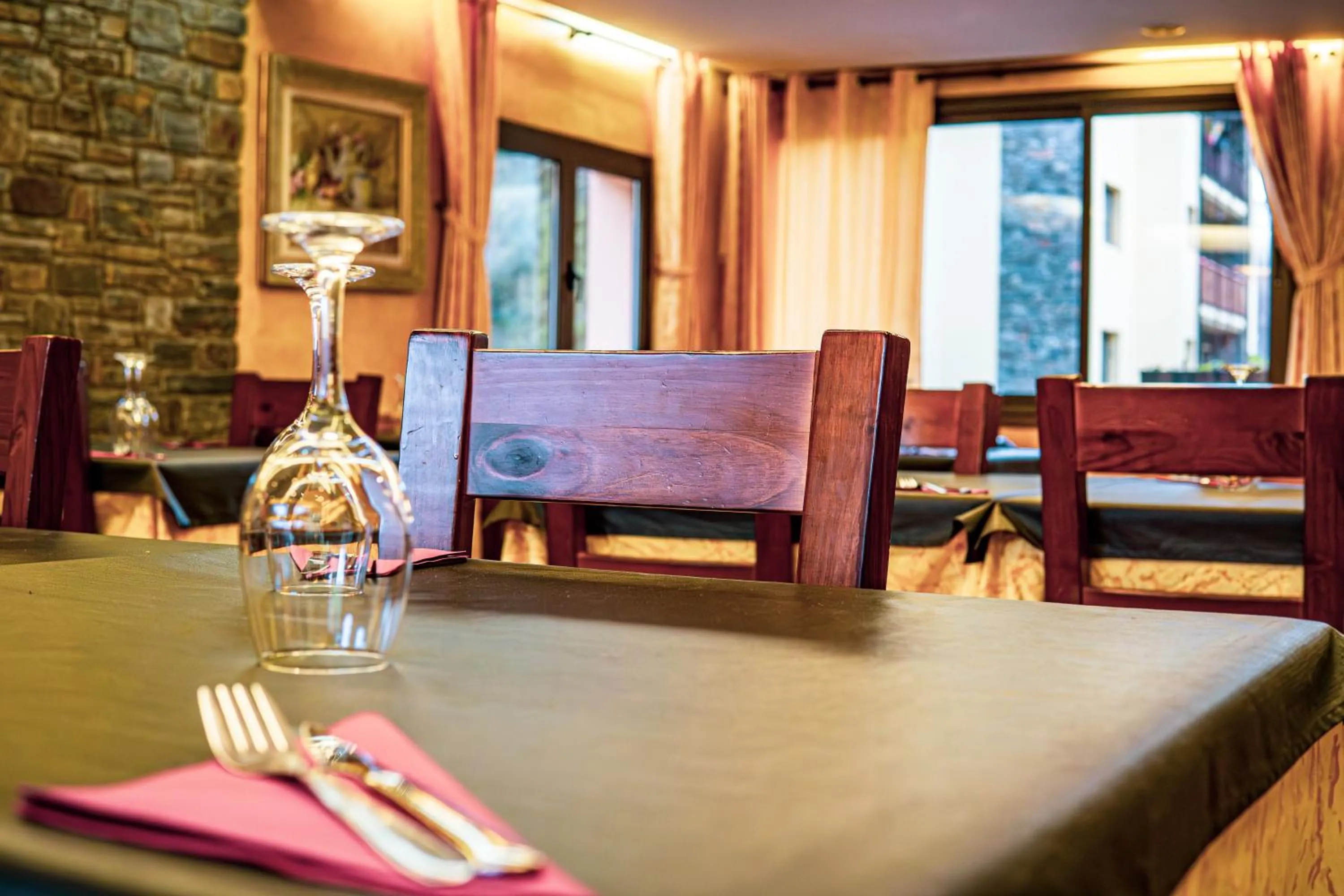 Restaurant/places to eat in Hotel Sucara