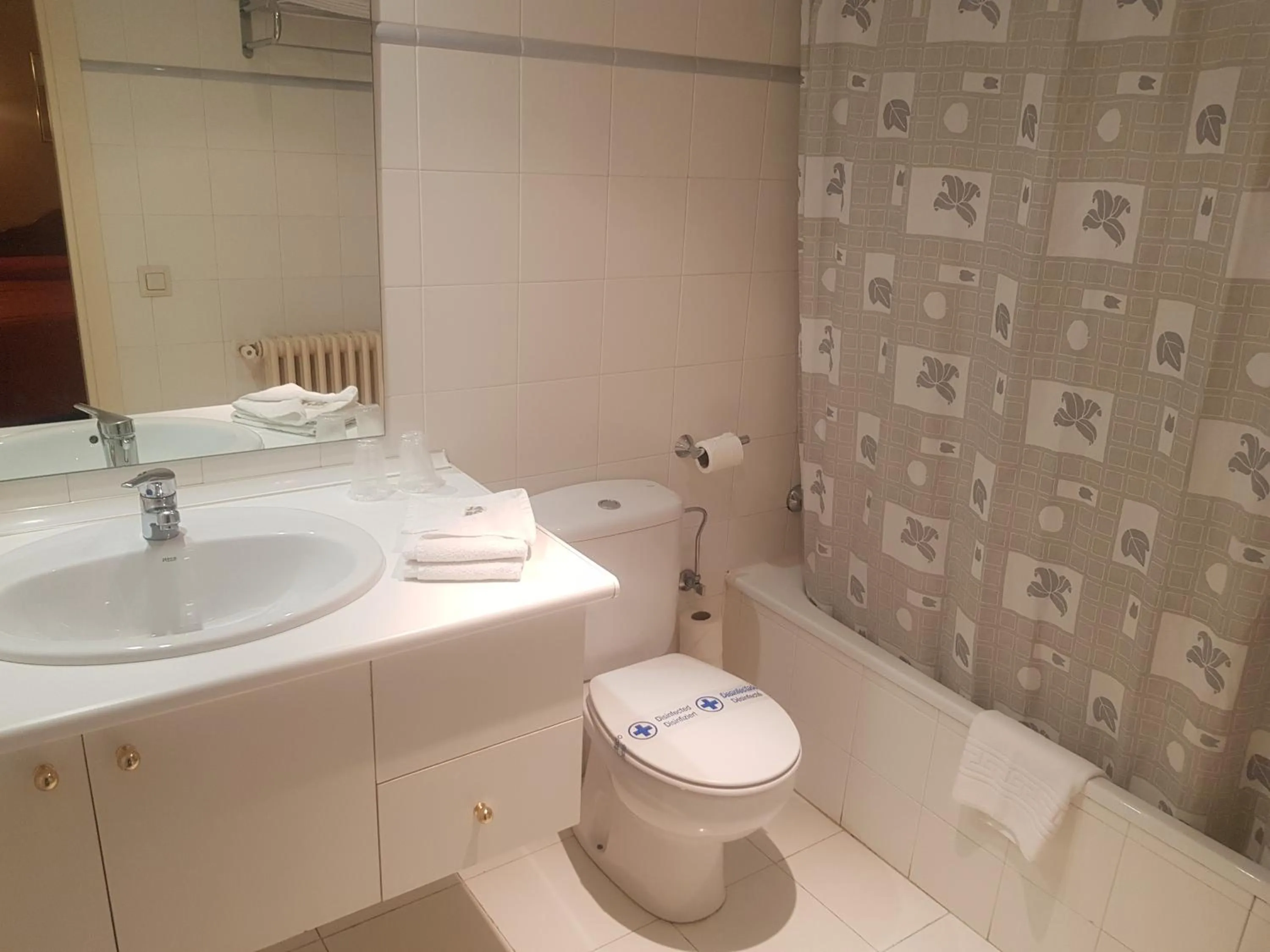 Bathroom in Hotel Sucara