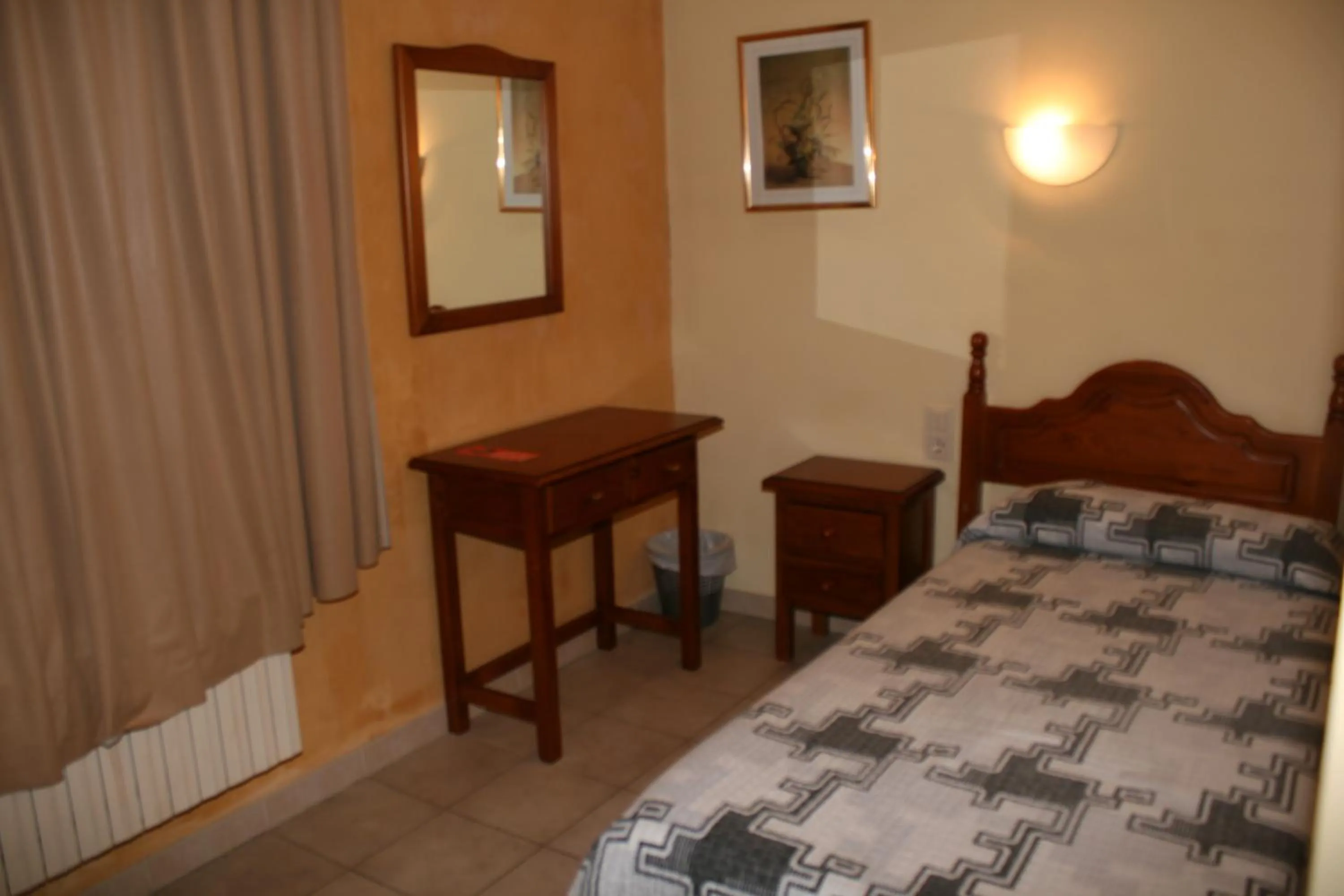 Bedroom, Bed in Hotel Sucara